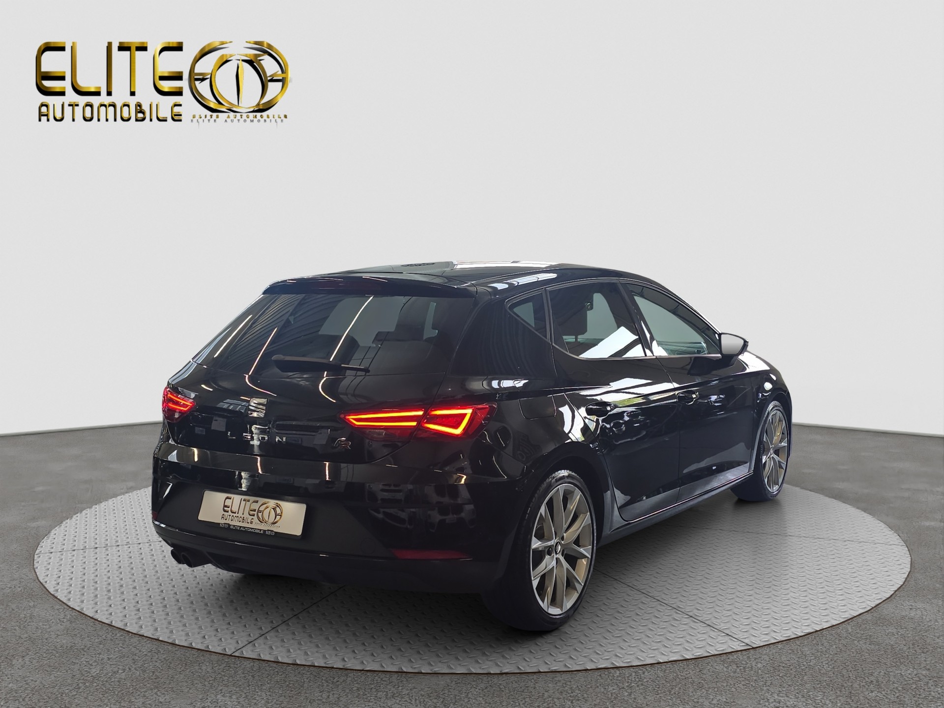 SEAT Leon 2.0 TSI FR DSG-image-7
