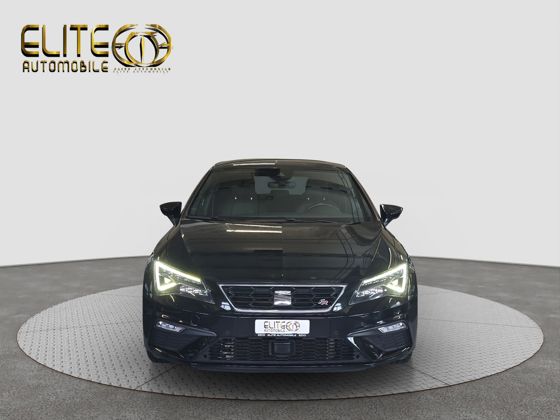 SEAT Leon 2.0 TSI FR DSG-image-1