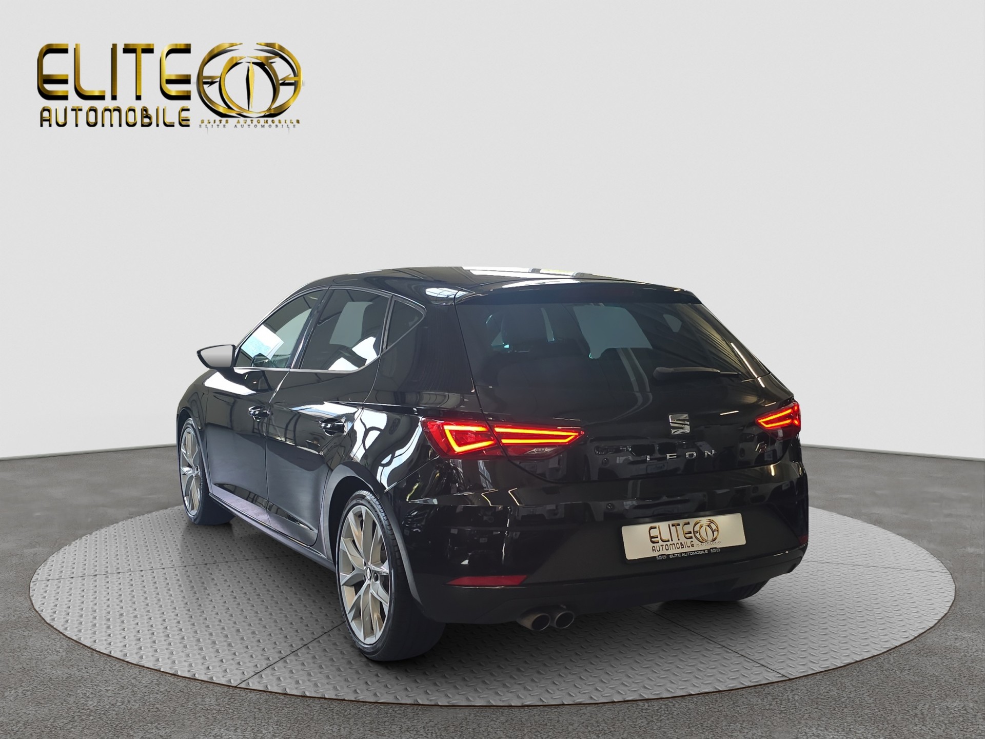 SEAT Leon 2.0 TSI FR DSG-image-5