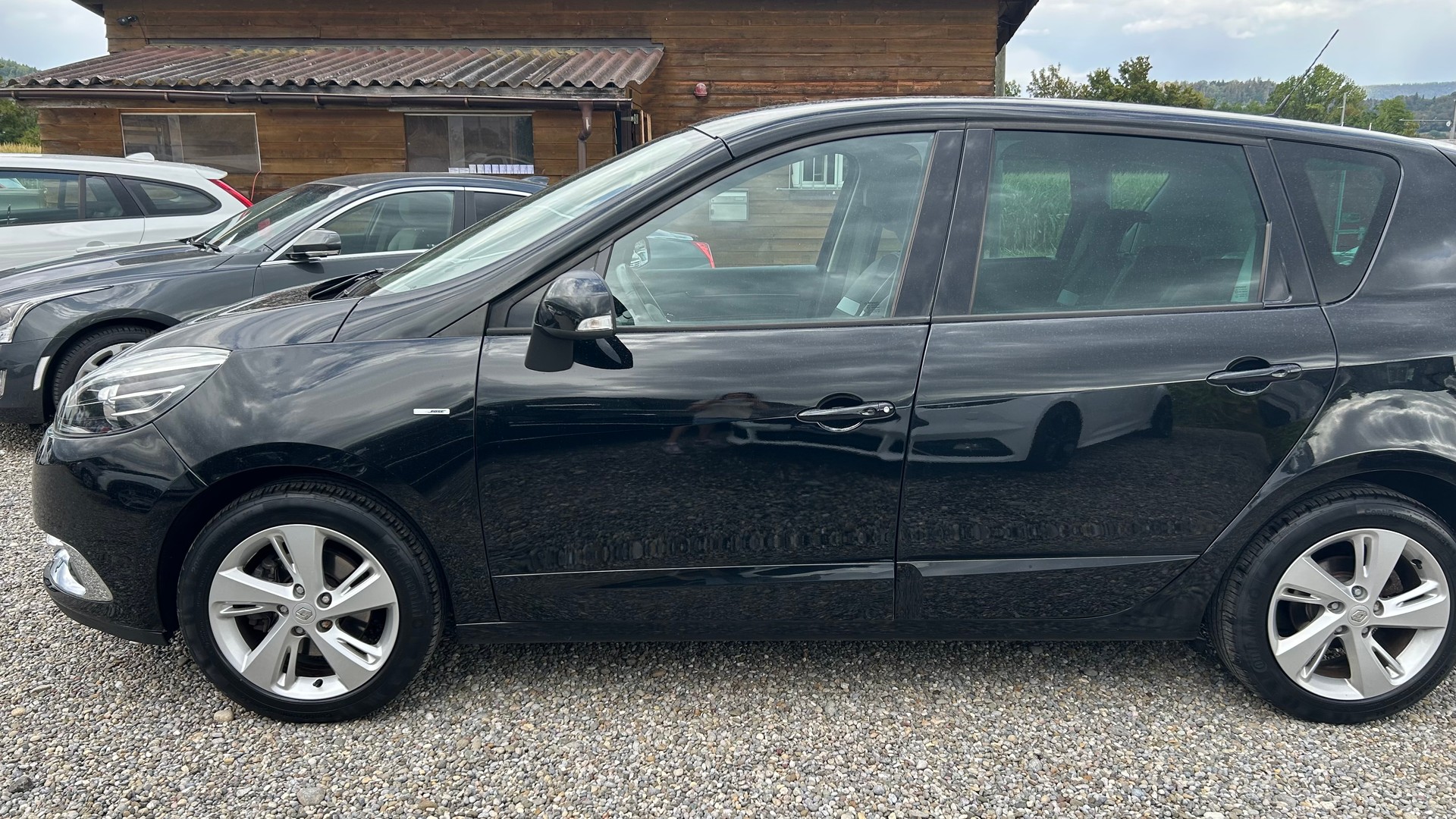 RENAULT Scénic 1.4 16V Turbo Bose-image-7
