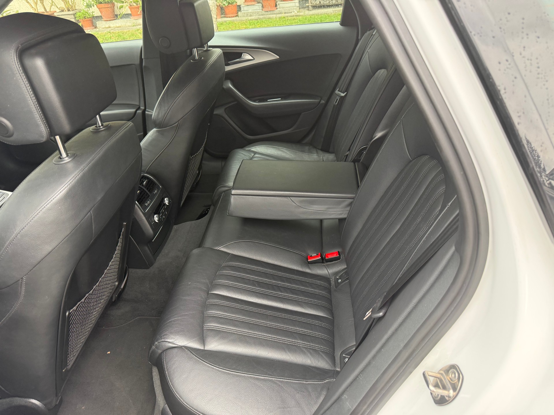 AUDI A6 Avant 3.0 TDI V6 quattro S-tronic-image-5