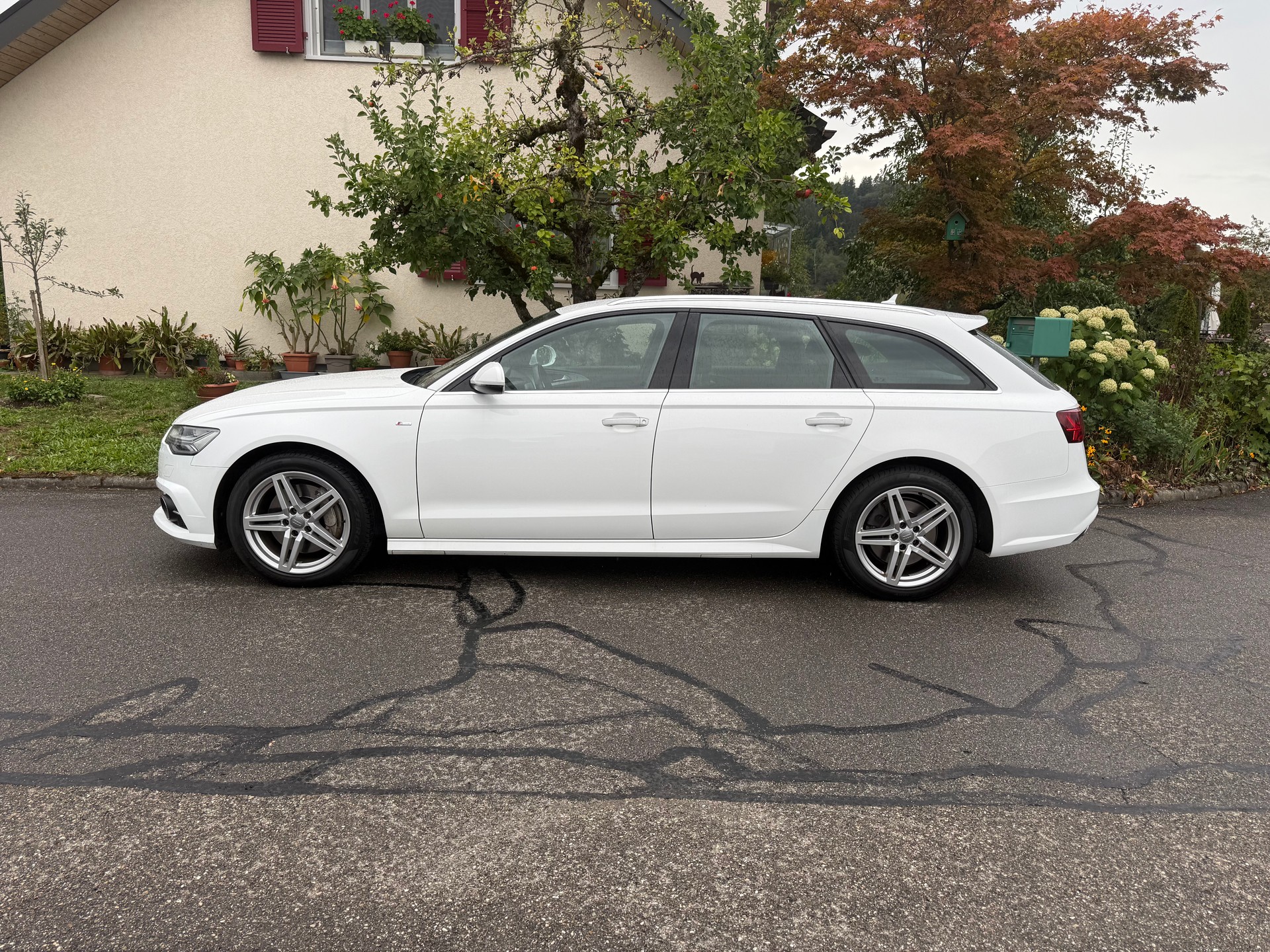 AUDI A6 Avant 3.0 TDI V6 quattro S-tronic-image-2