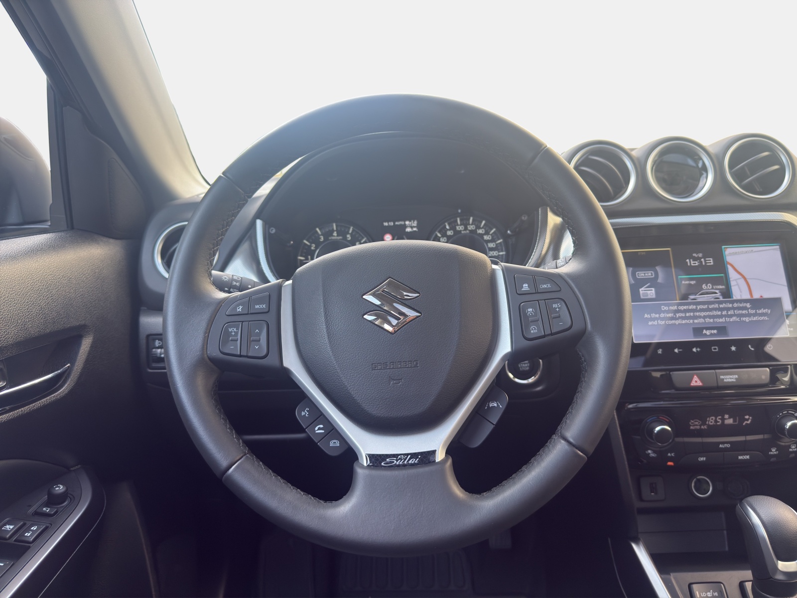 SUZUKI Vitara 1.5/102 Piz Sulai Top Hybrid 4x4-image-12
