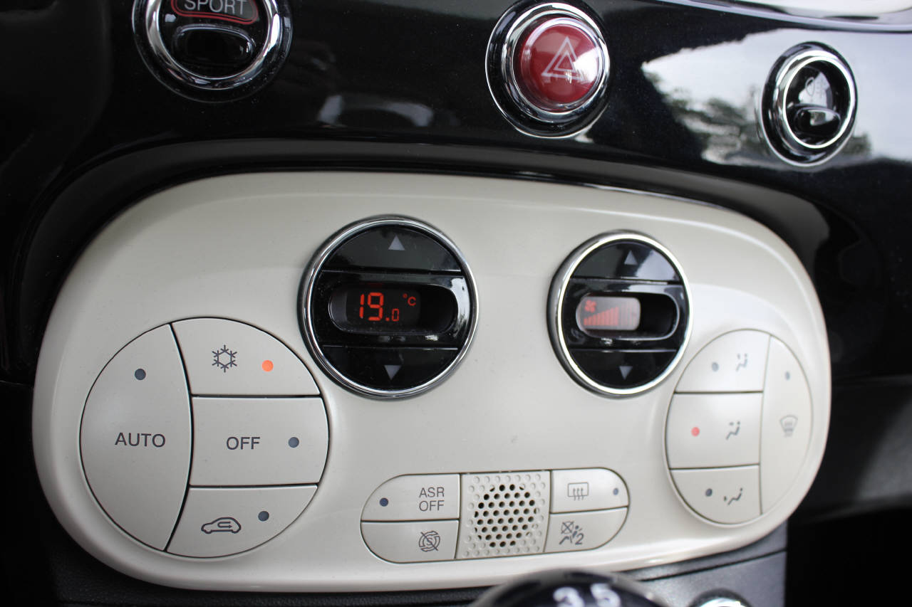 FIAT 500 0.9 T TwinAir 105 Lounge-image-11