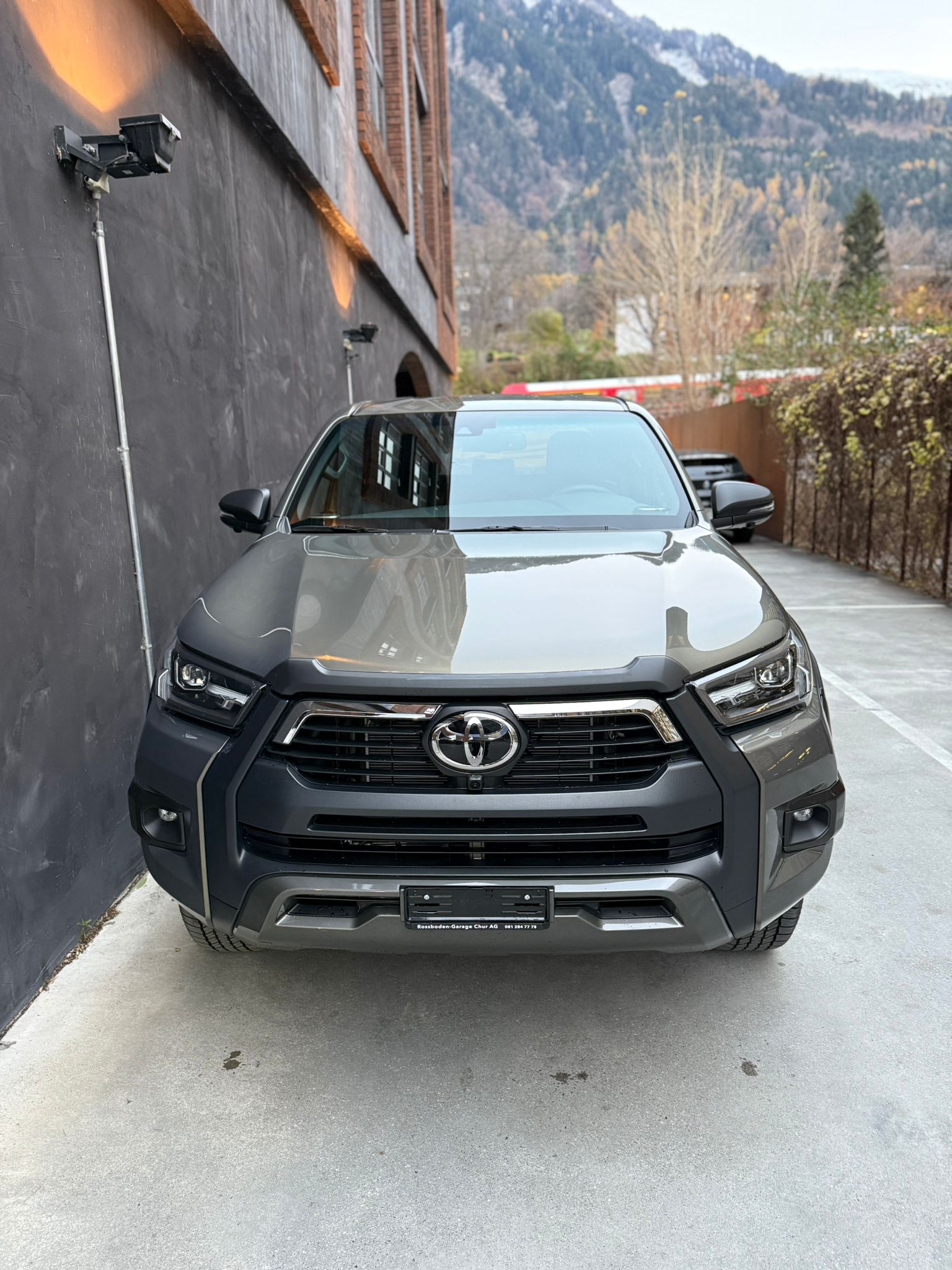 TOYOTA Hilux 2.8d MHEV Invincible Double Cab 4x4-image-5