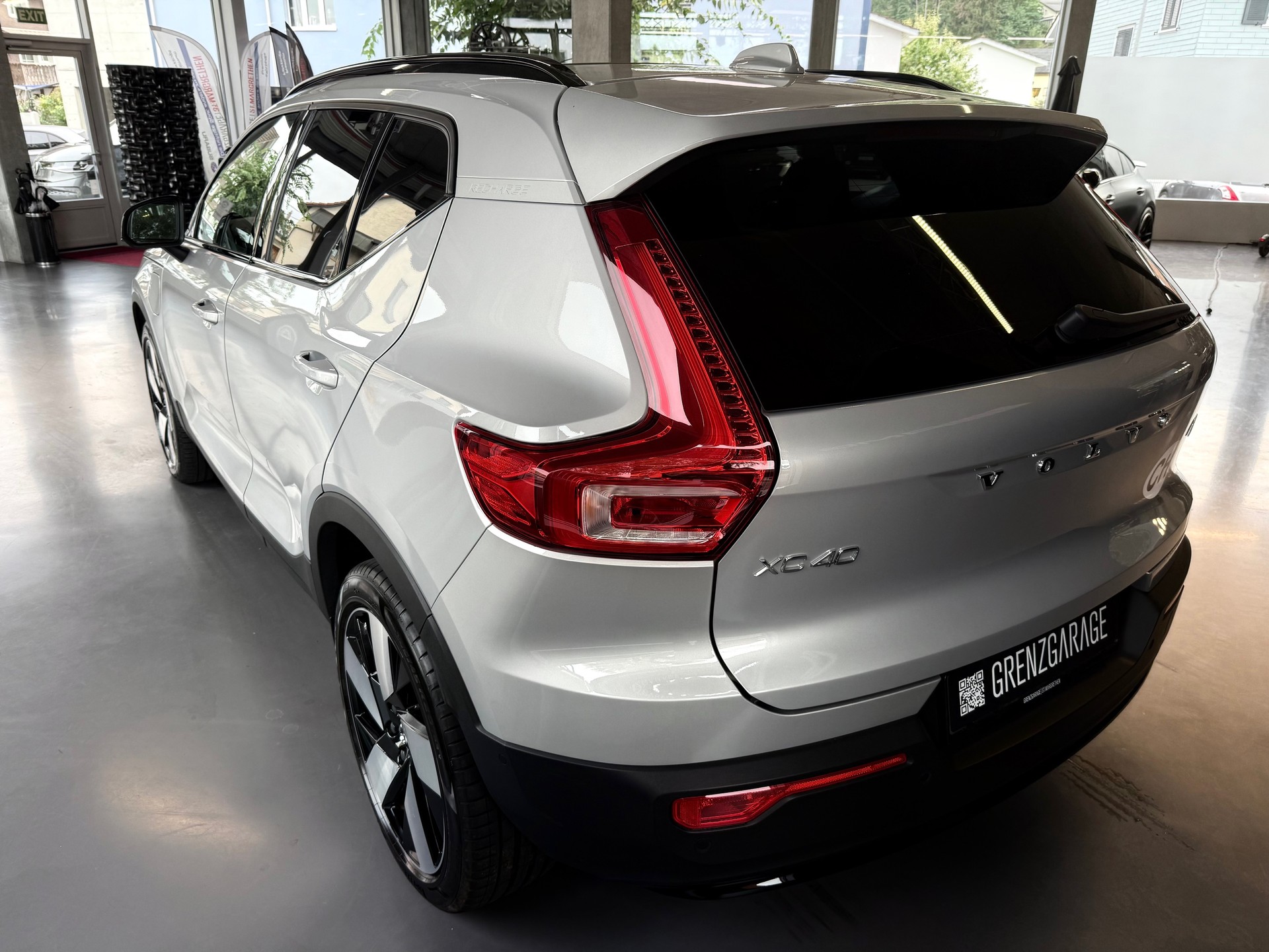 VOLVO XC40 T4 PHEV Ultimate Bright DCT-image-5