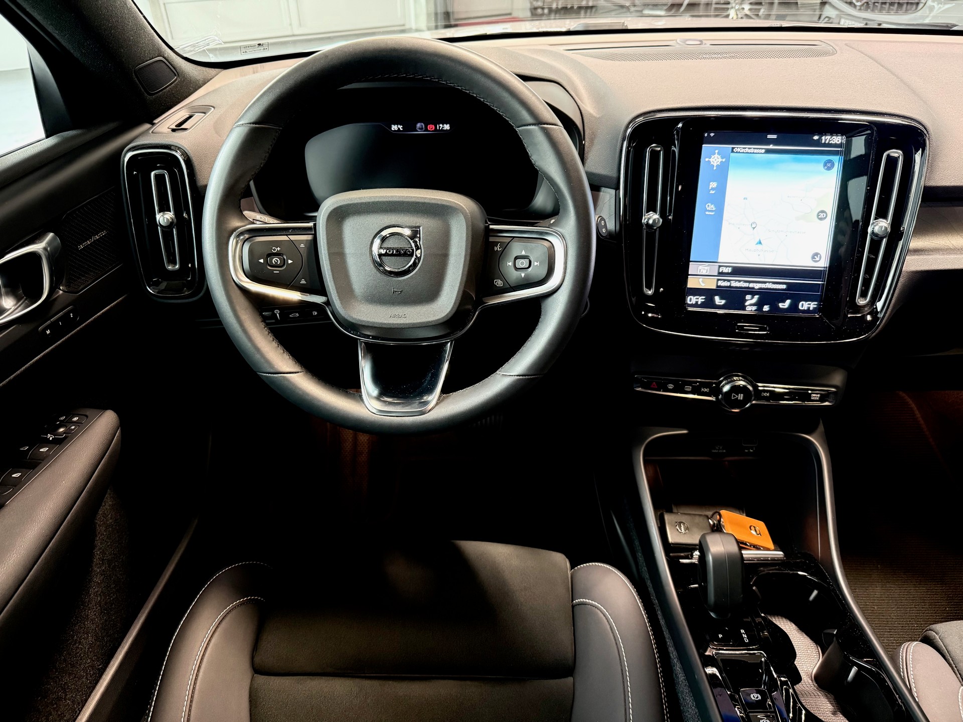 VOLVO XC40 T4 PHEV Ultimate Bright DCT-image-13