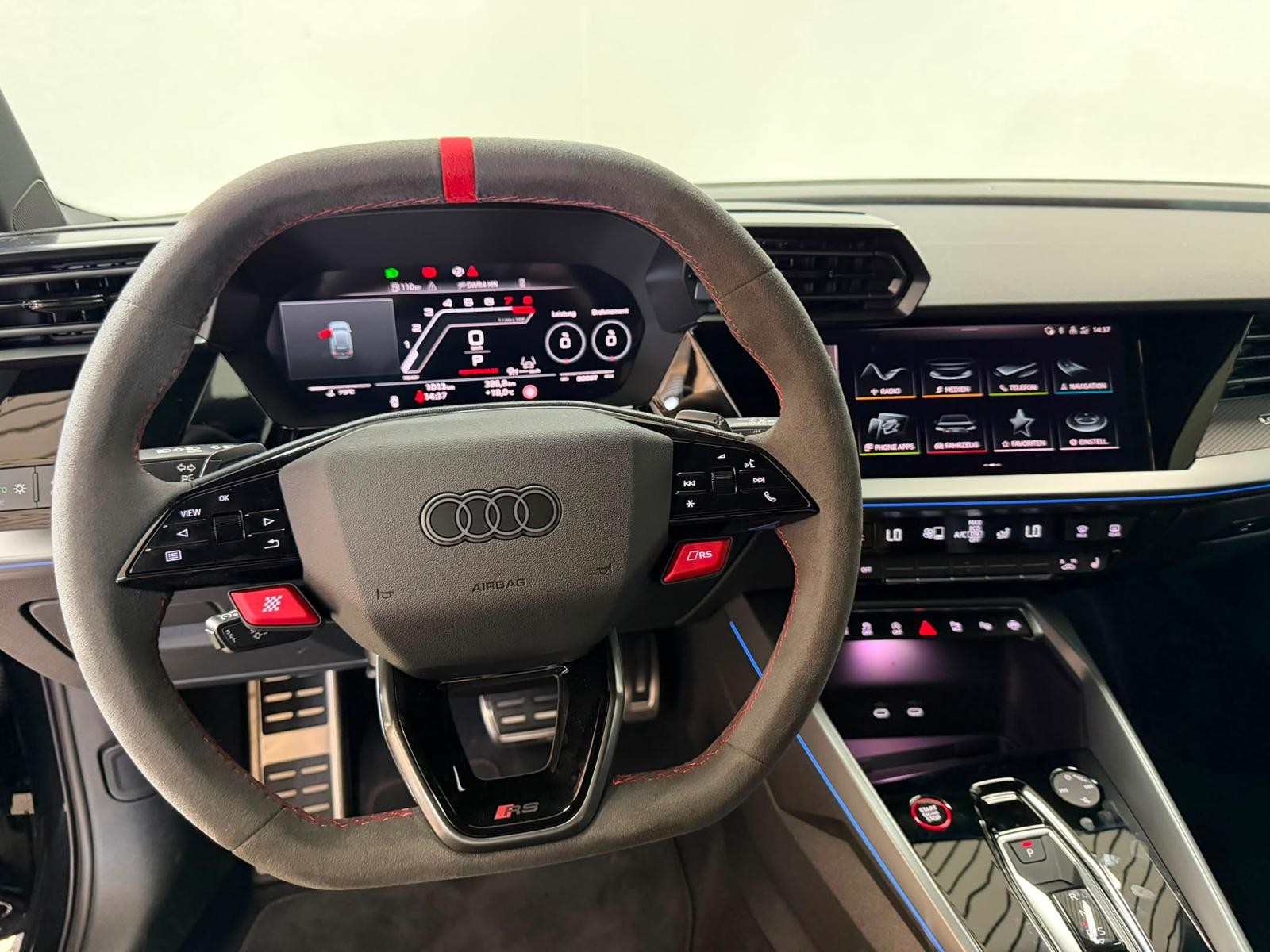 AUDI RS3 Sportback 2.5 TSI quattro S-tronic-image-7