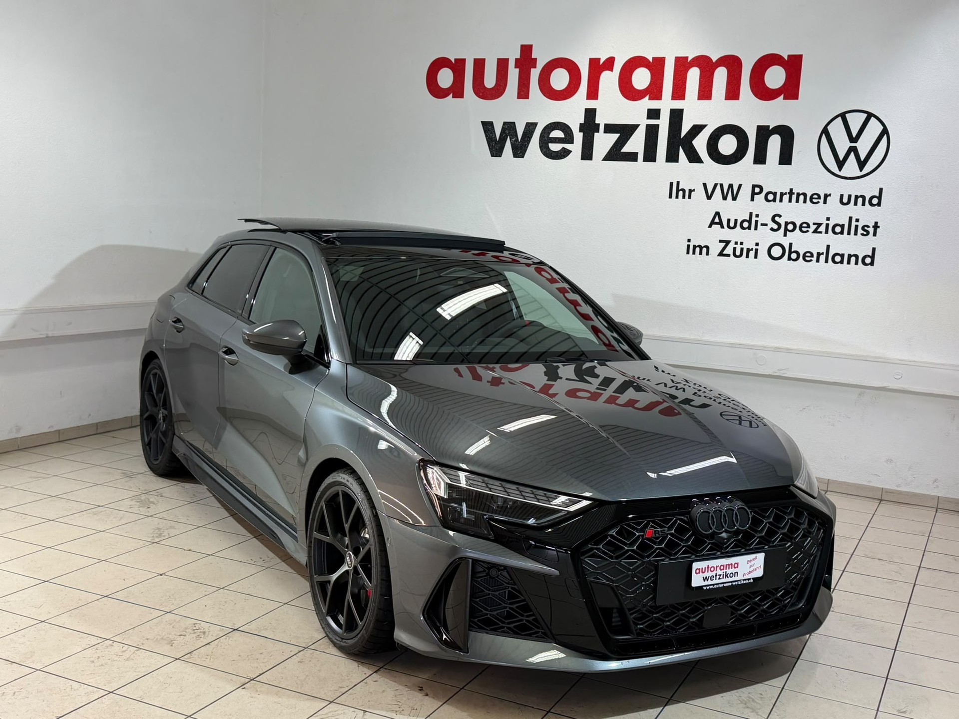 AUDI RS3 Sportback 2.5 TSI quattro S-tronic-image-1