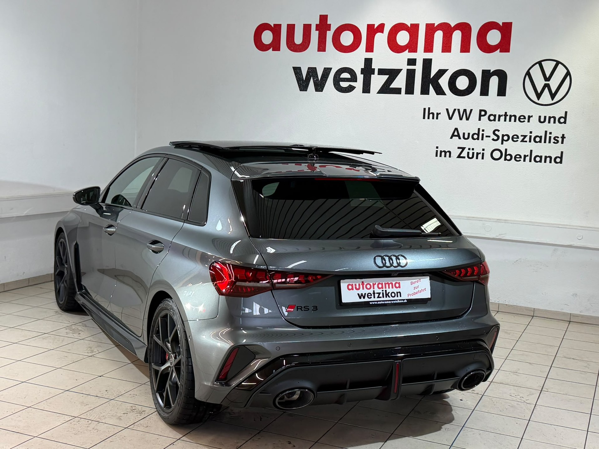 AUDI RS3 Sportback 2.5 TSI quattro S-tronic-image-3