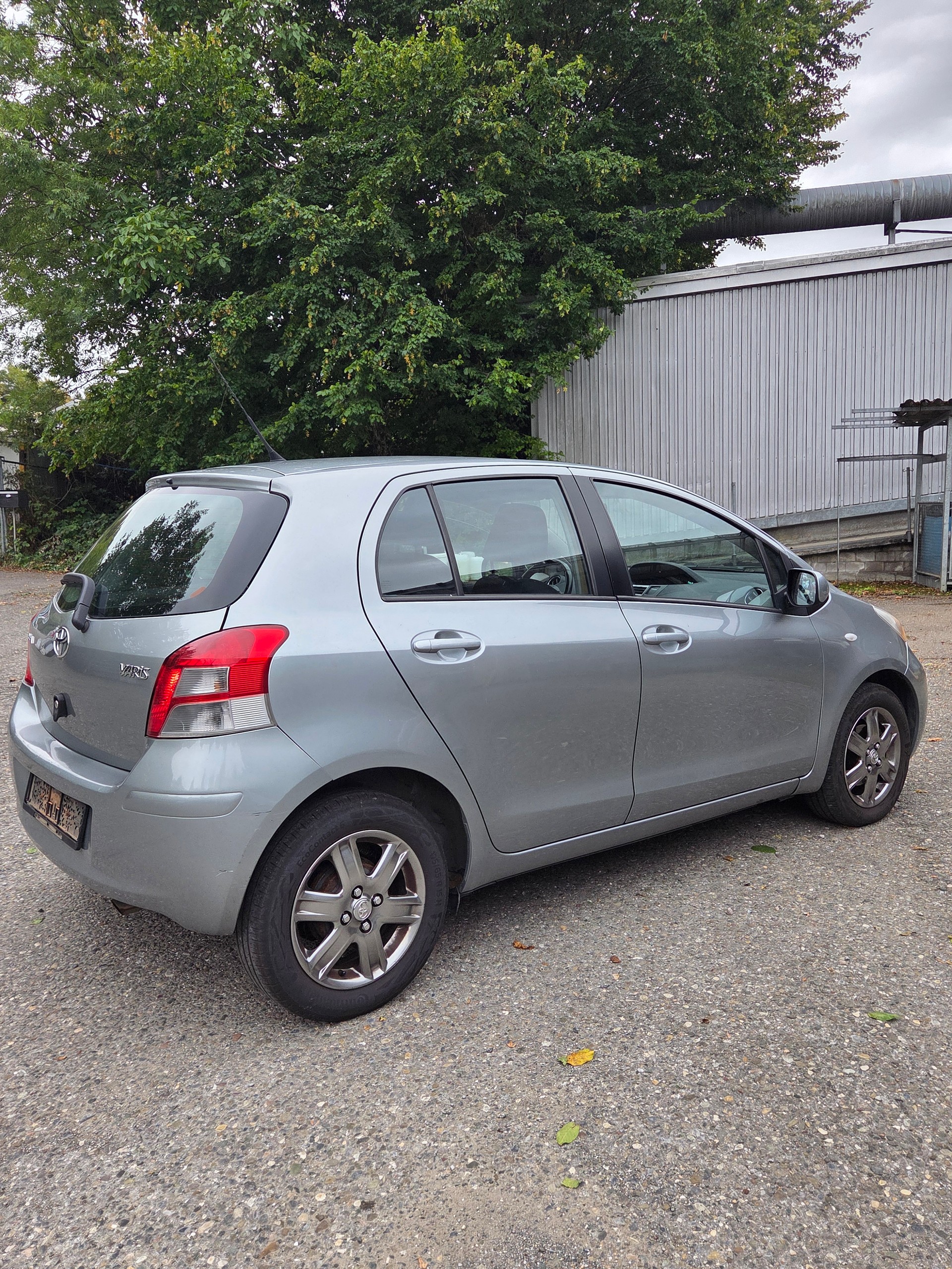 TOYOTA Yaris 1.33 Linea Luna-image-3