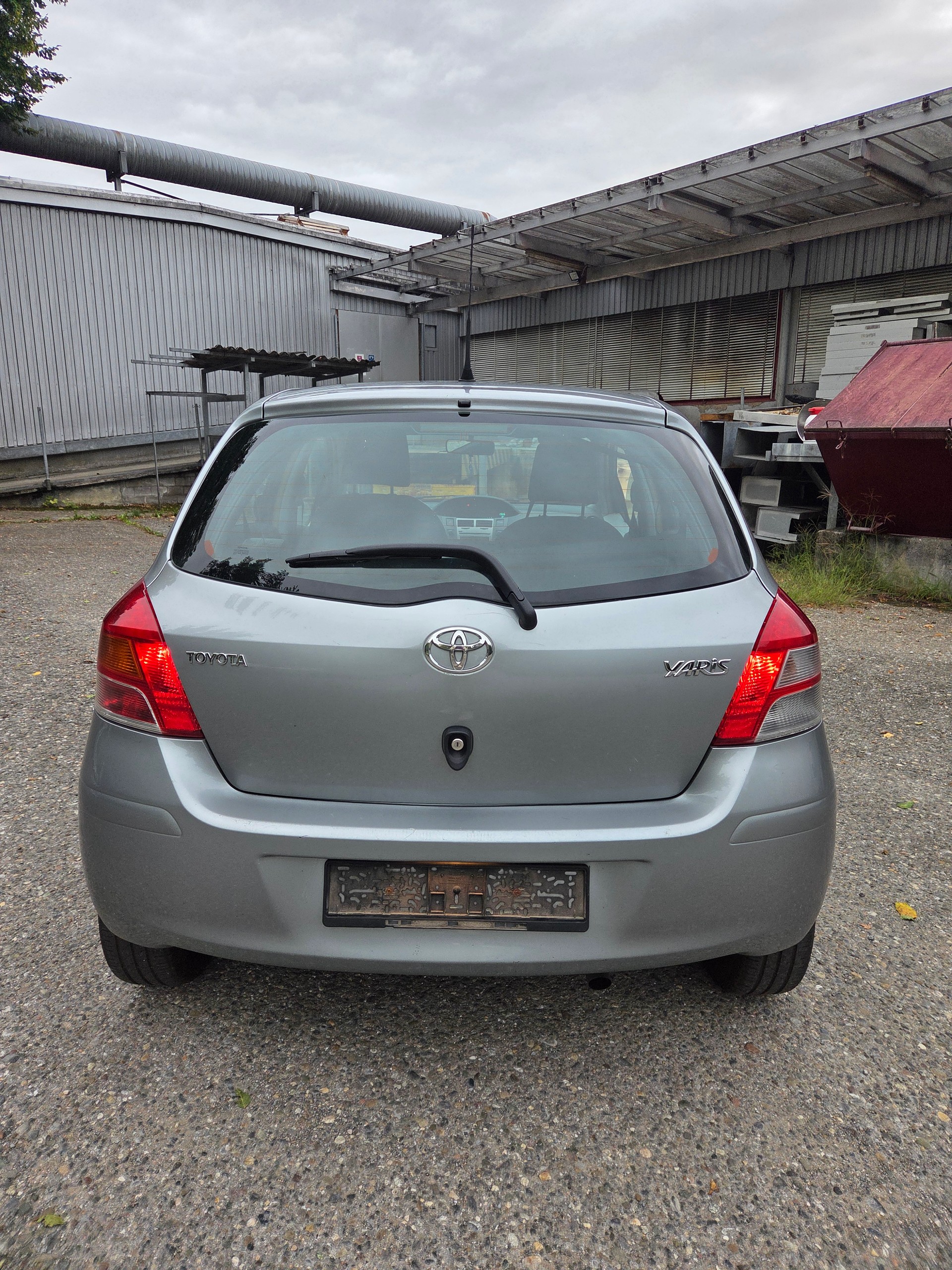 TOYOTA Yaris 1.33 Linea Luna-image-6