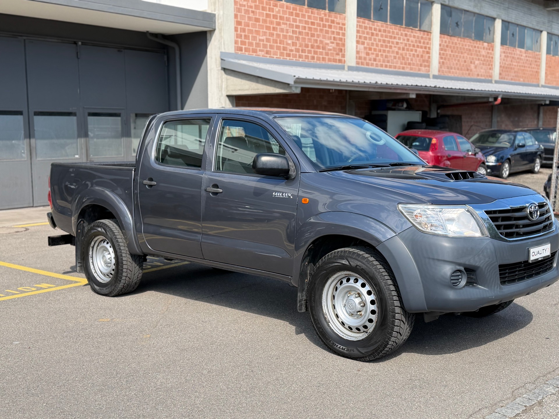 TOYOTA Hilux 2.5D 4WD Double Cab Luna-image-2