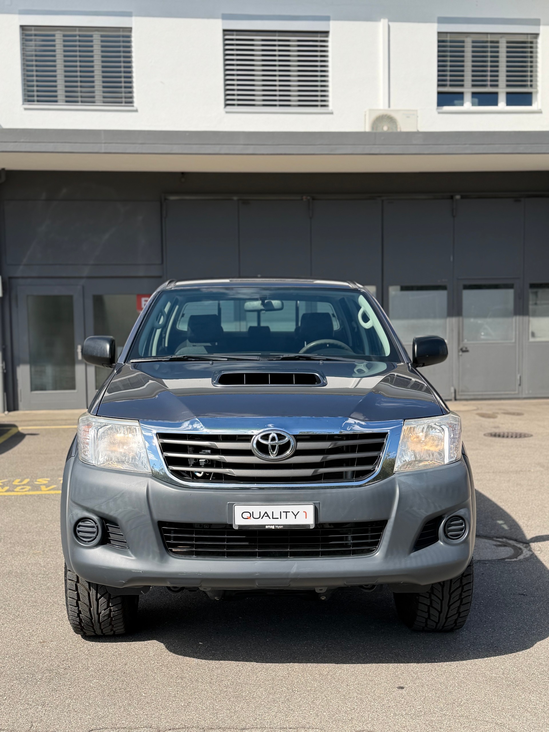 TOYOTA Hilux 2.5D 4WD Double Cab Luna-image-3