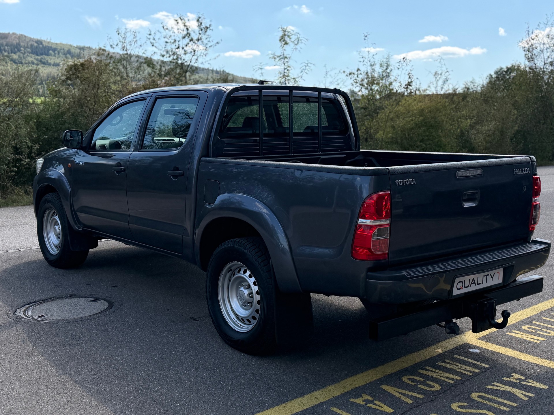 TOYOTA Hilux 2.5D 4WD Double Cab Luna-image-7