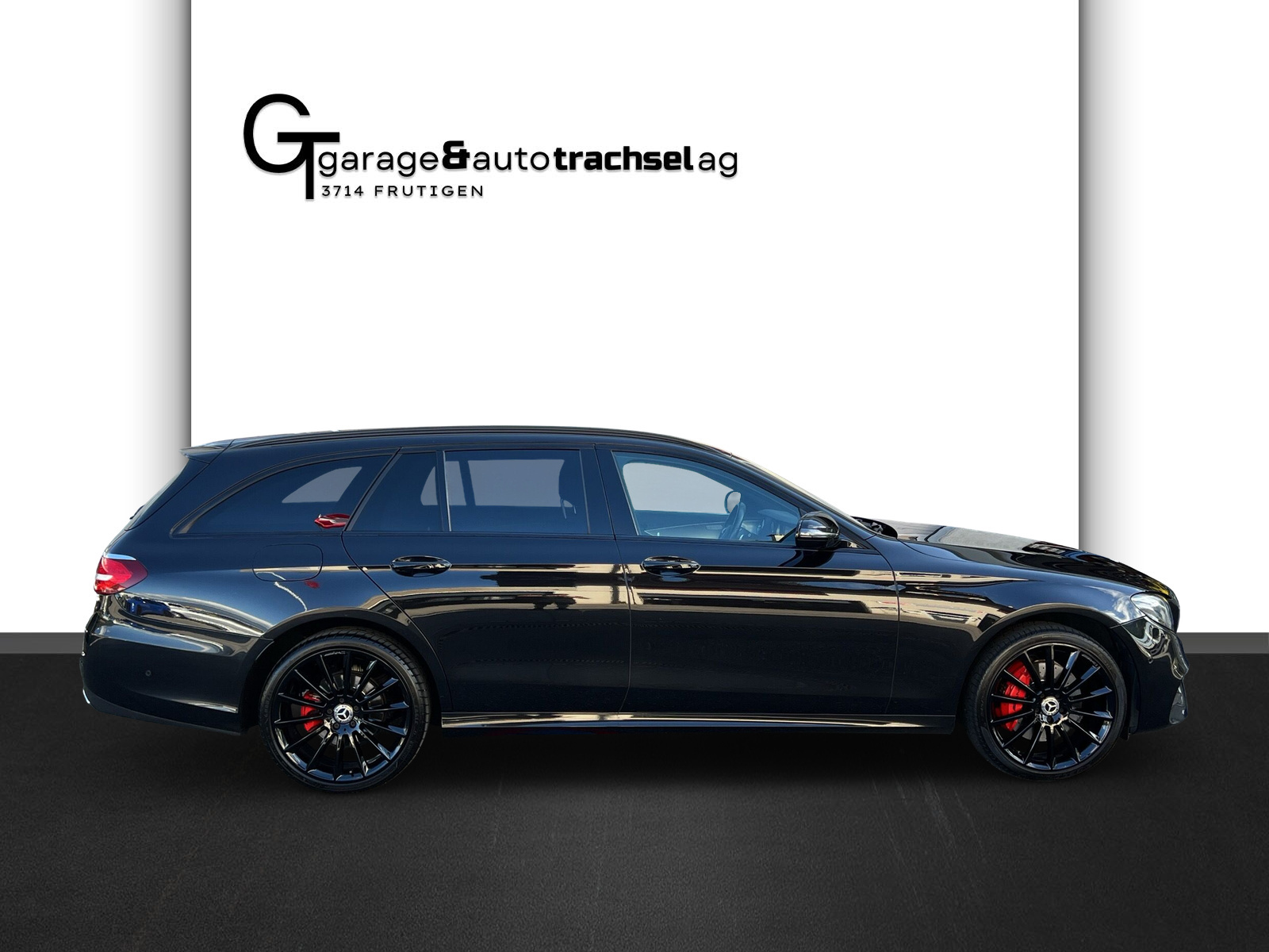 MERCEDES-BENZ E 220 d Swiss Star AMG Line 4Matic 9G-Tronic-image-5