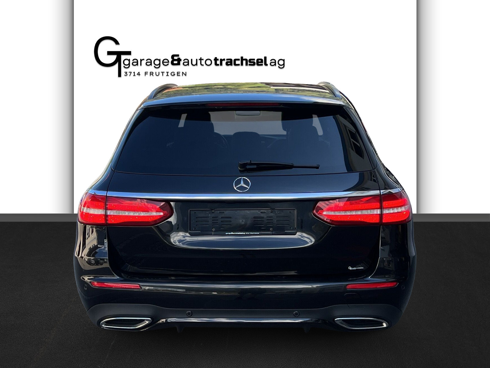 MERCEDES-BENZ E 220 d Swiss Star AMG Line 4Matic 9G-Tronic-image-3