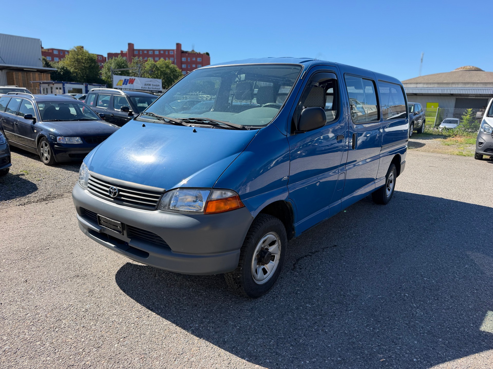 TOYOTA Hiace D-4D LWB 4WD Kombi