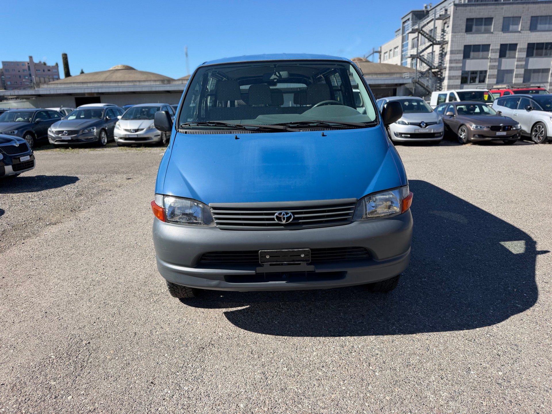 TOYOTA Hiace D-4D LWB 4WD Kombi-showroom-element-1