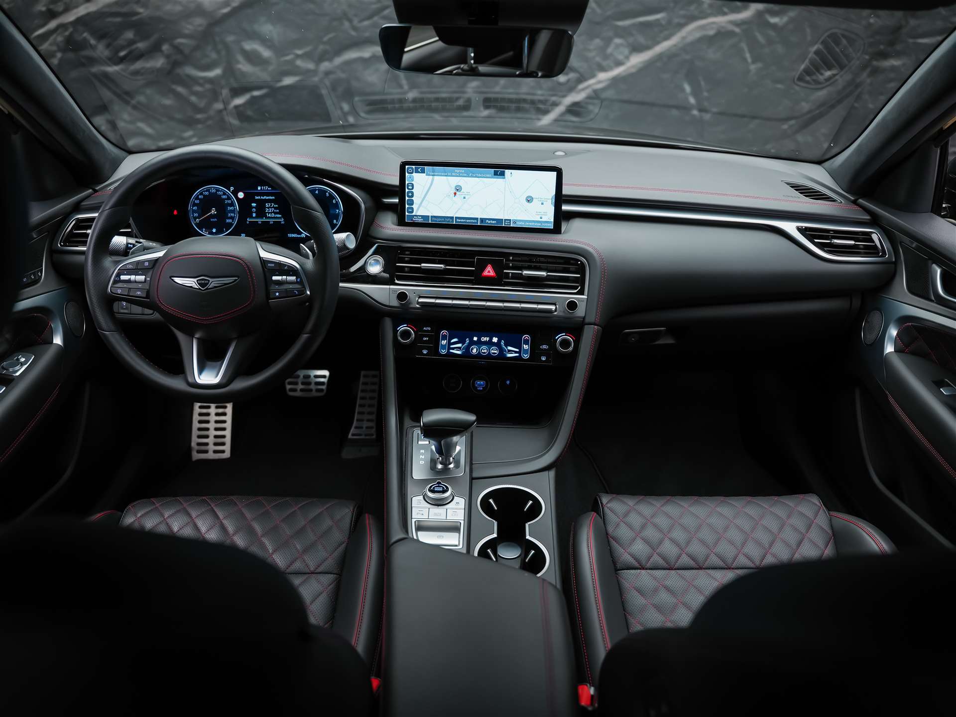 GENESIS G70 2.0 TGDI Sport AT8 AWD *ALL BLACK*Werksgarantie*Lenkradheizung*Sitzbelüftung*Head-Up*-image-19