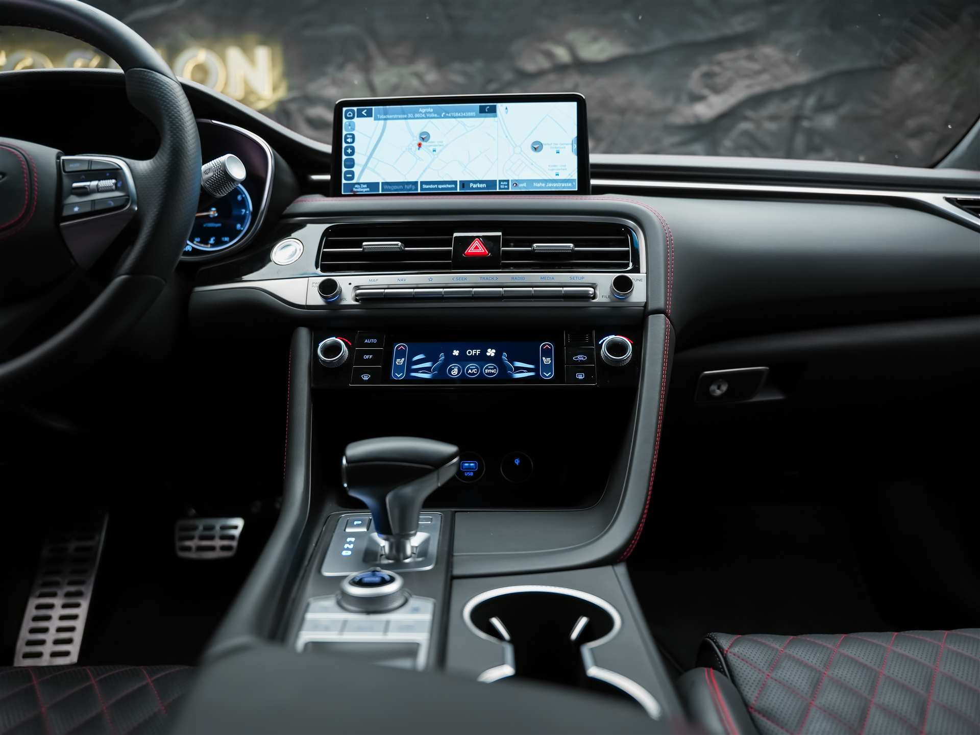 GENESIS G70 2.0 TGDI Sport AT8 AWD *ALL BLACK*Werksgarantie*Lenkradheizung*Sitzbelüftung*Head-Up*-image-19