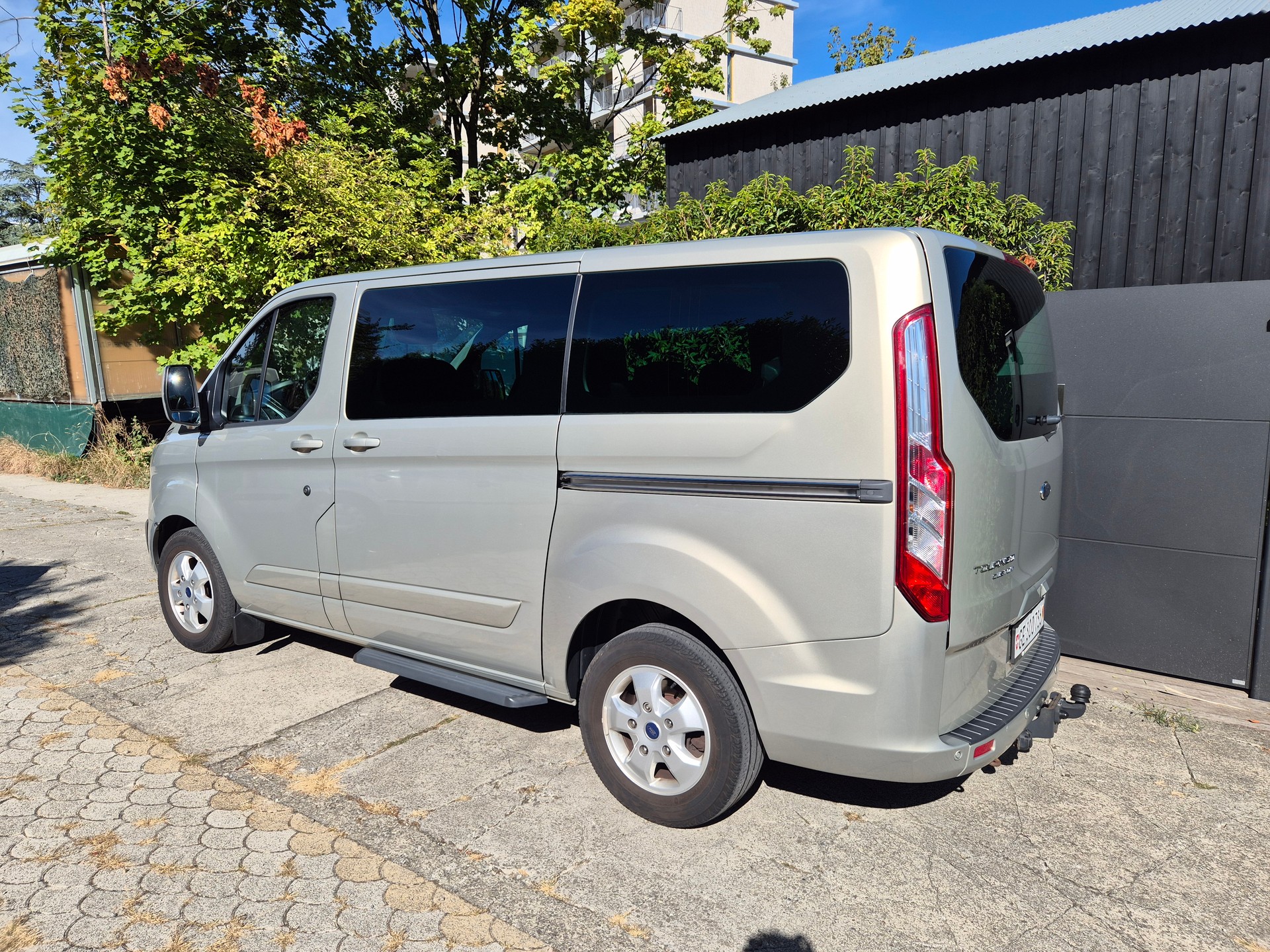 FORD Tourneo Custom 300 L1H1 Titanium-image-4