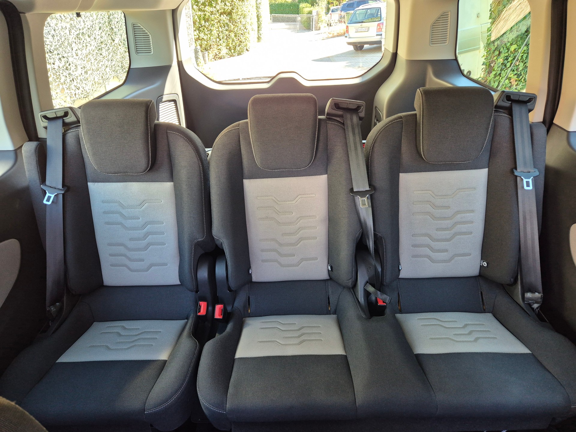 FORD Tourneo Custom 300 L1H1 Titanium-image-10