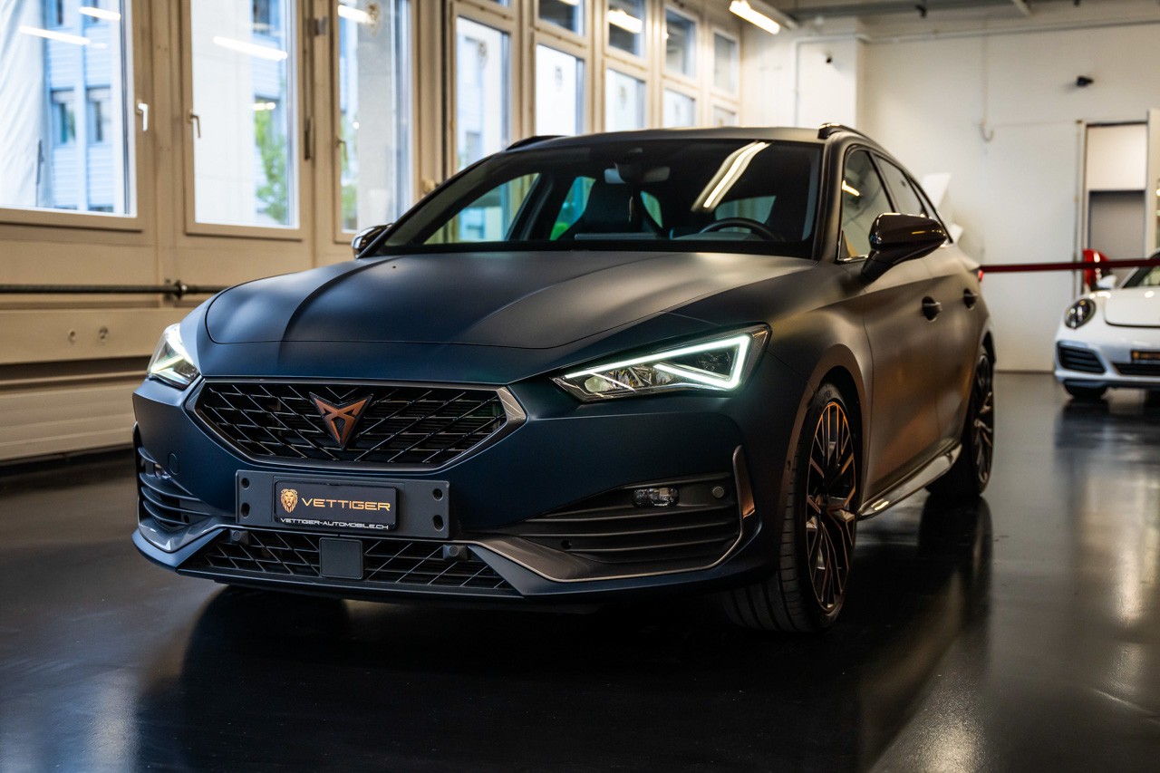 CUPRA LEON ST 2.0 TSI VZ CUP DSG 4Drive-image-2