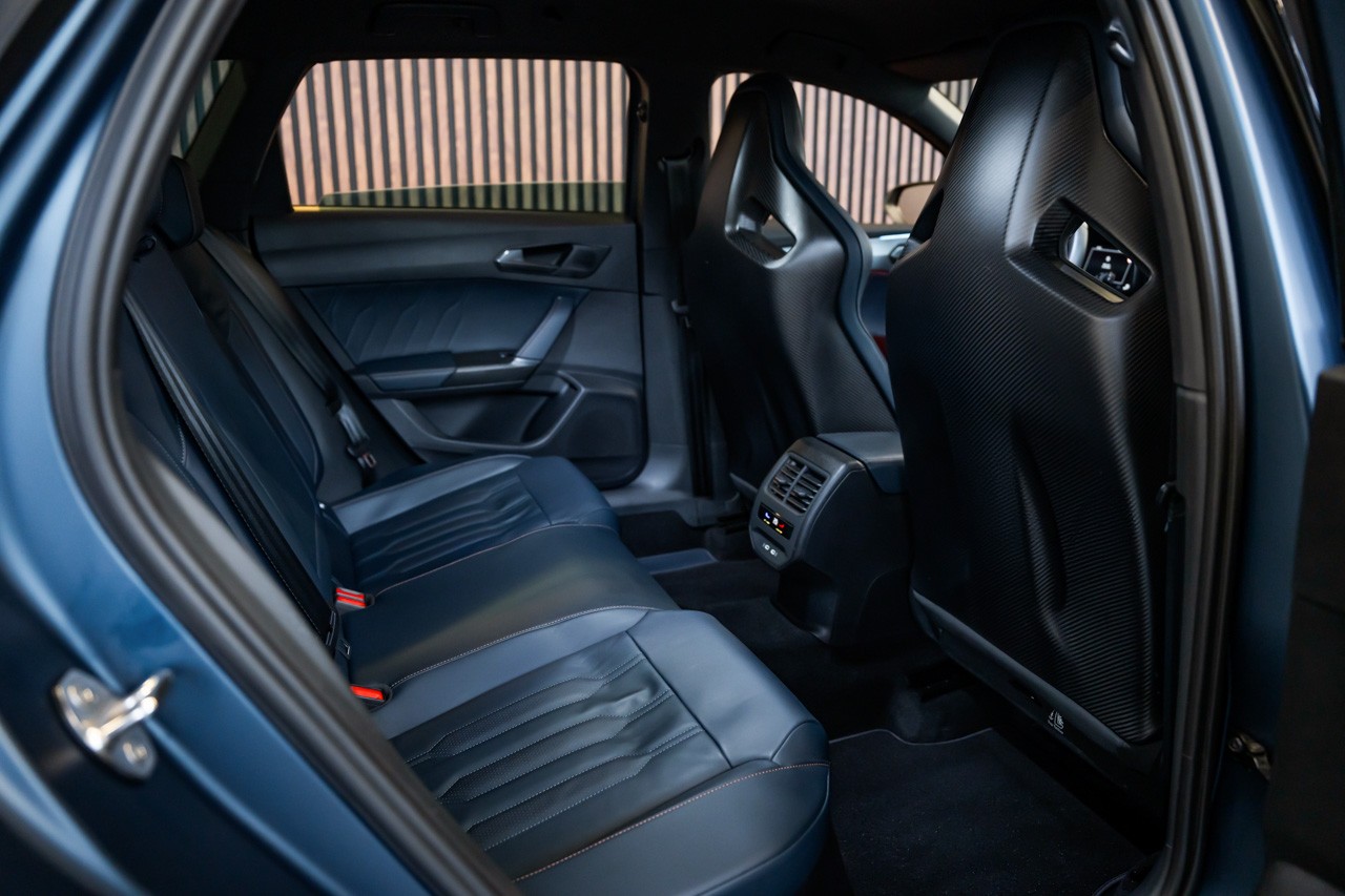 CUPRA LEON ST 2.0 TSI VZ CUP DSG 4Drive-image-19