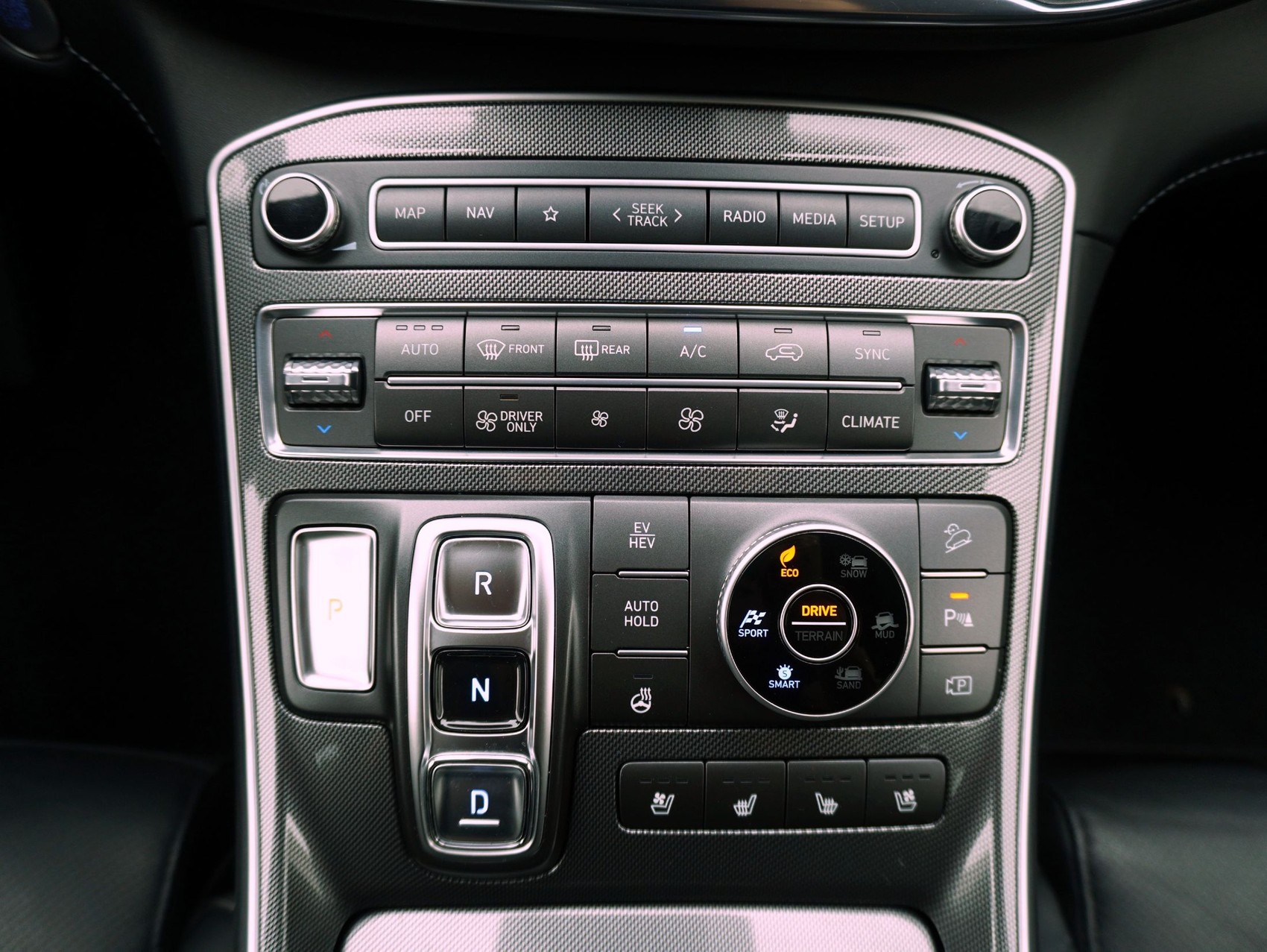 HYUNDAI Santa Fe 1.6 T-GDi PHEV Premium-image-14