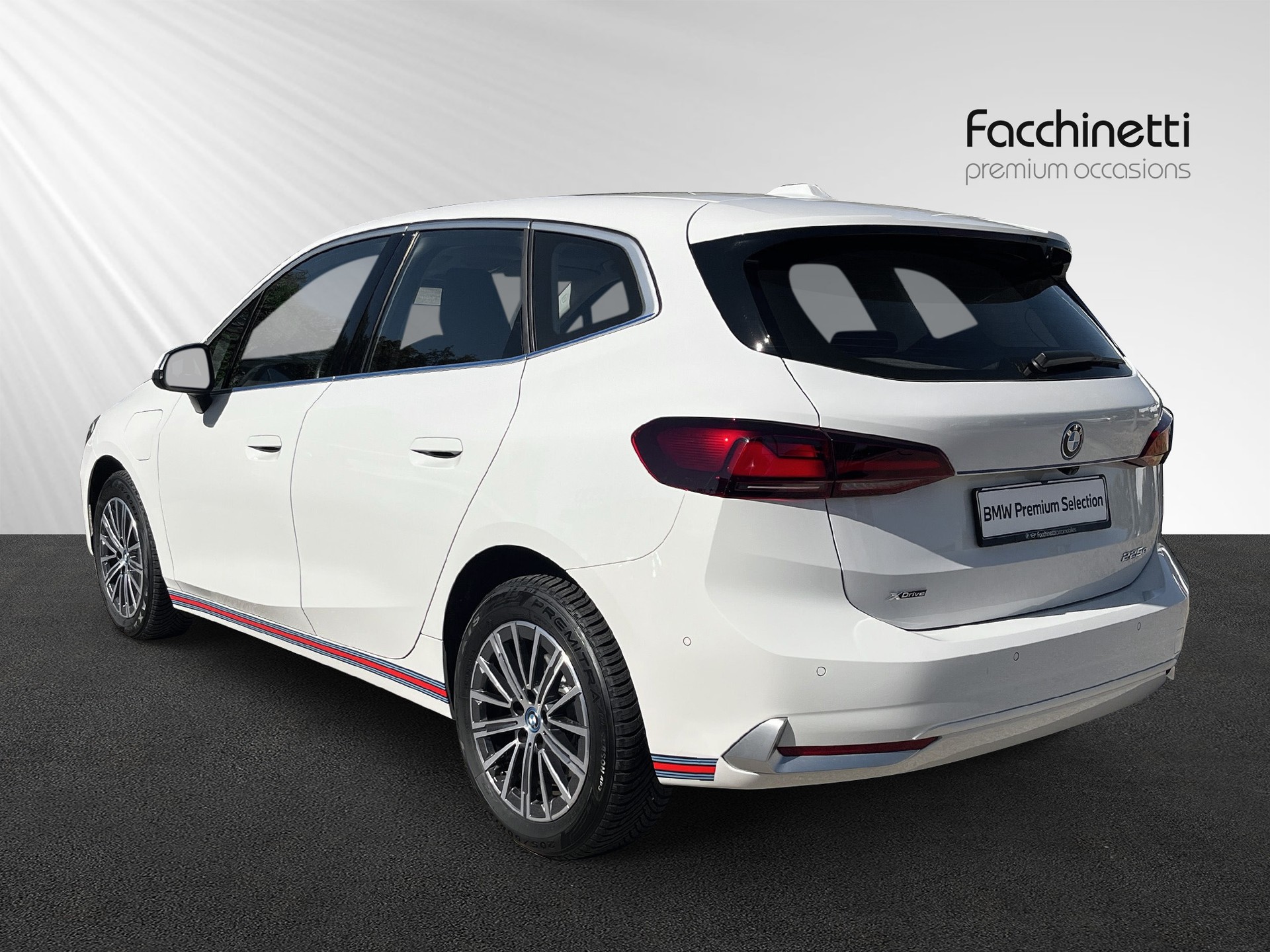 BMW 225e xDrive Active Tourer Luxury Line-image-2