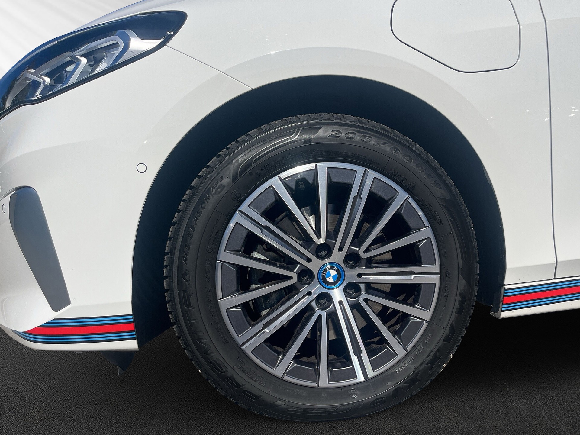 BMW 225e xDrive Active Tourer Luxury Line-image-8