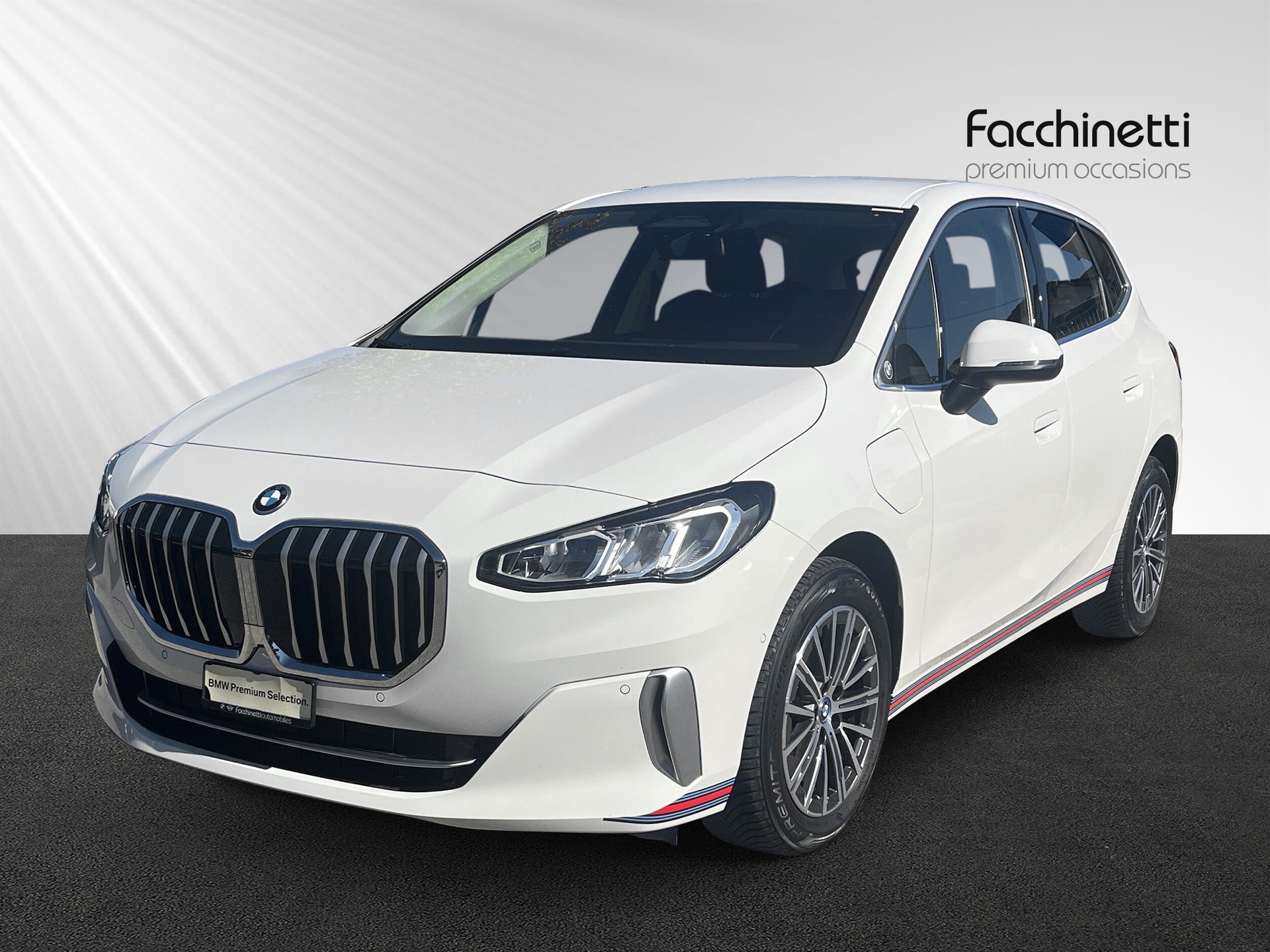 BMW 225e xDrive Active Tourer Luxury Line-image-0