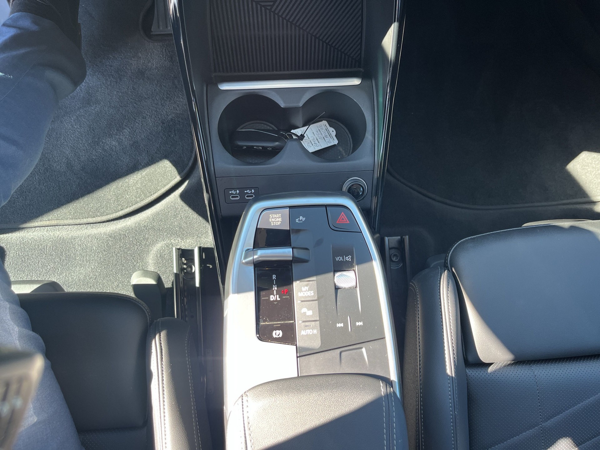 BMW 225e xDrive Active Tourer Luxury Line-image-12