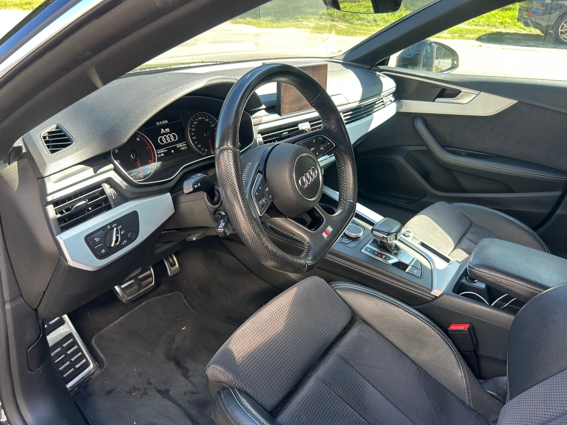 AUDI A5 Sportback 2.0 TFSI Design S-tronic-image-7