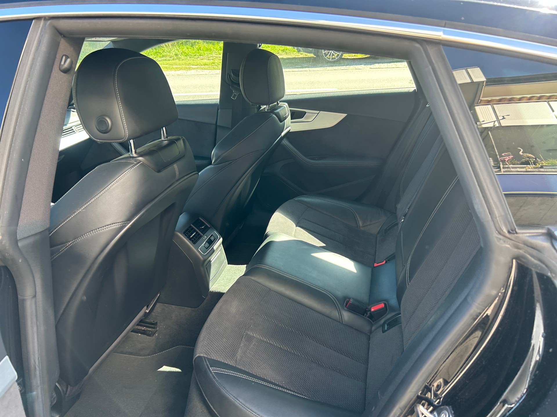 AUDI A5 Sportback 2.0 TFSI Design S-tronic-image-13