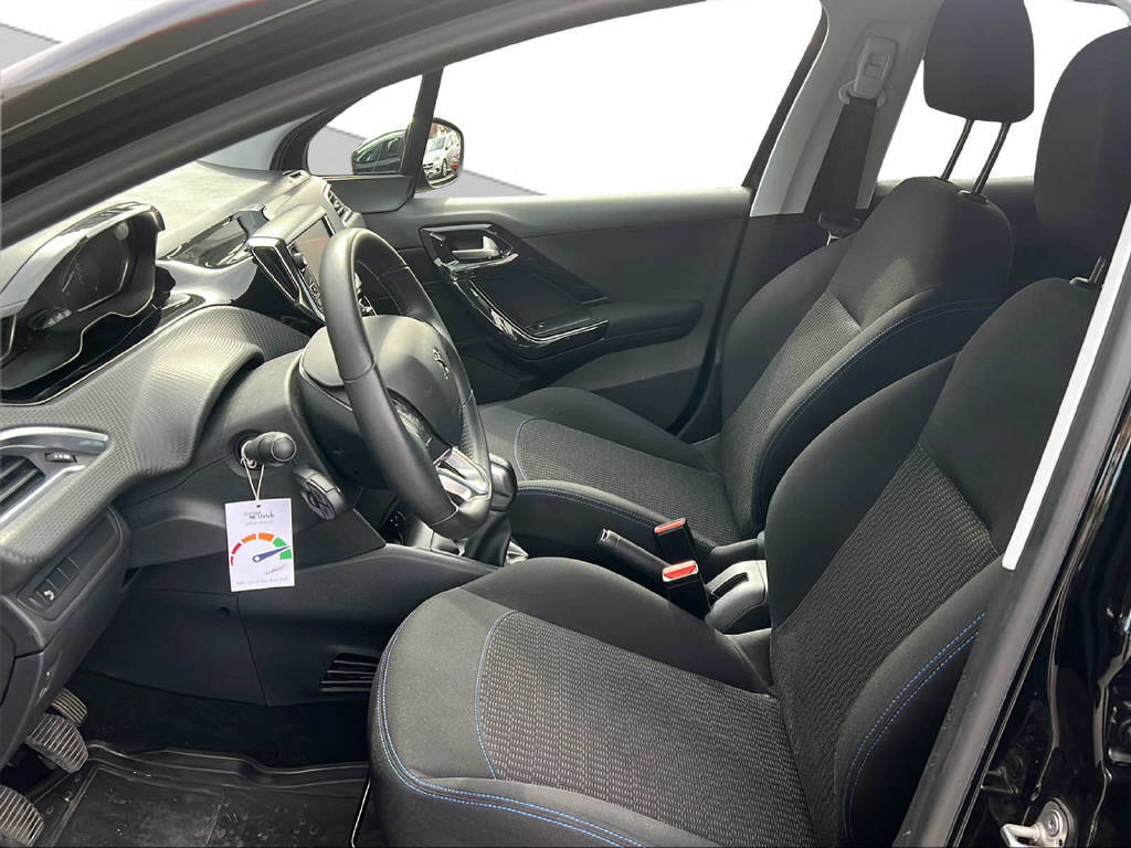 PEUGEOT 208 1.2 PureTech Access-image-8