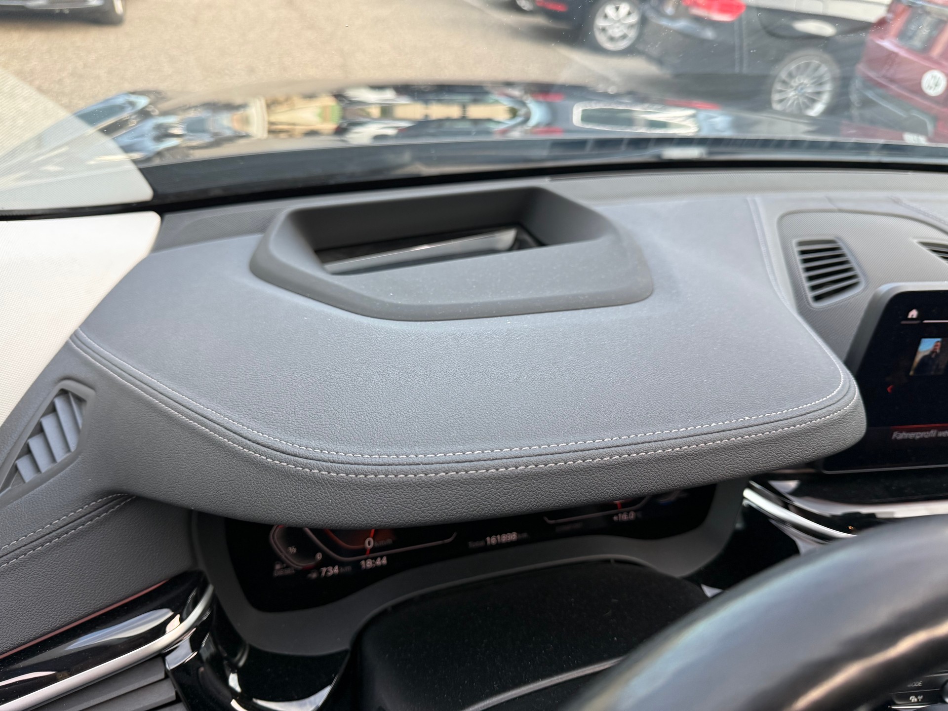 BMW 630d GT xDrive 48V Luxury Line Steptronic-image-9