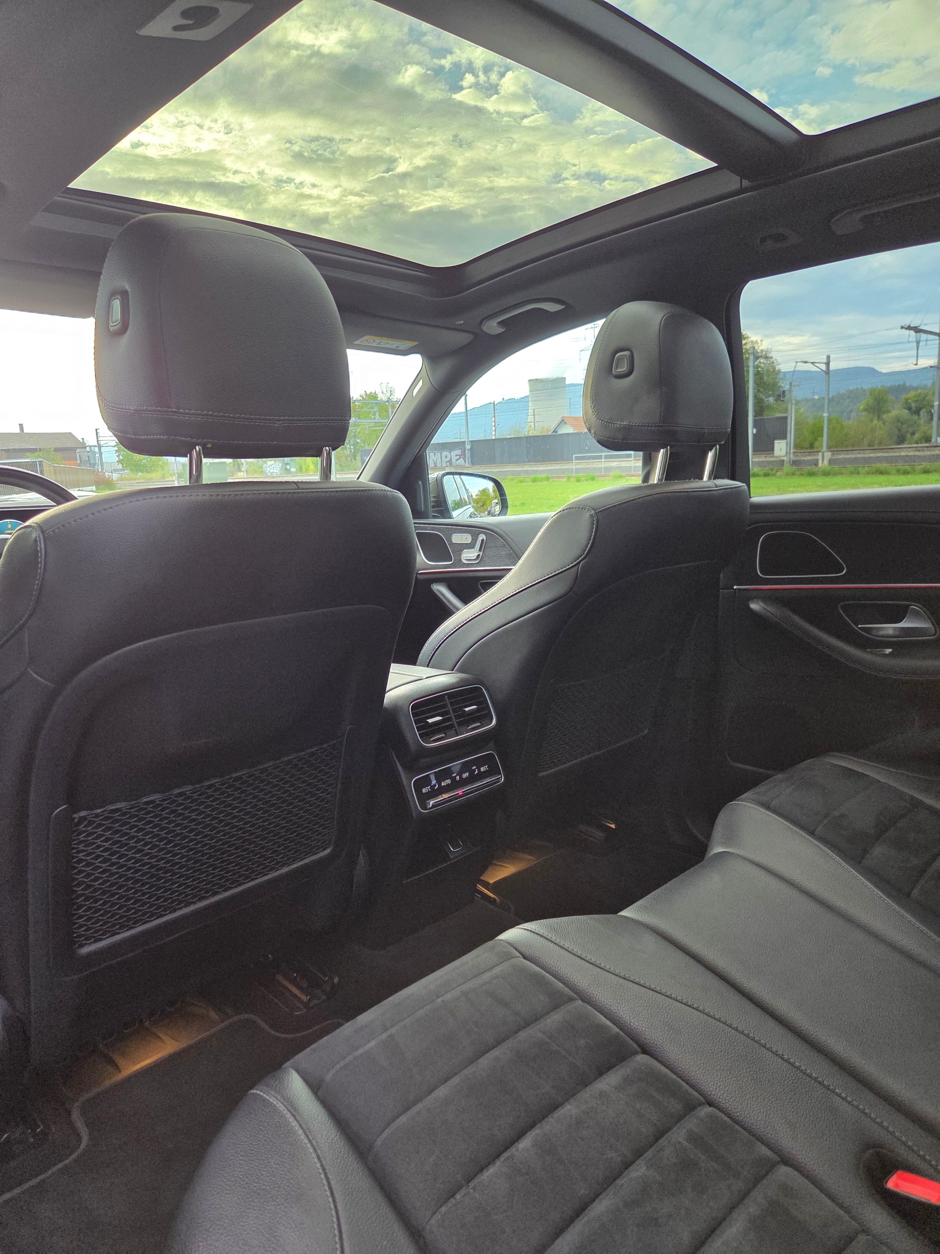MERCEDES-BENZ GLE 300 d 4Matic AMG Line 9G-Tronic-image-10