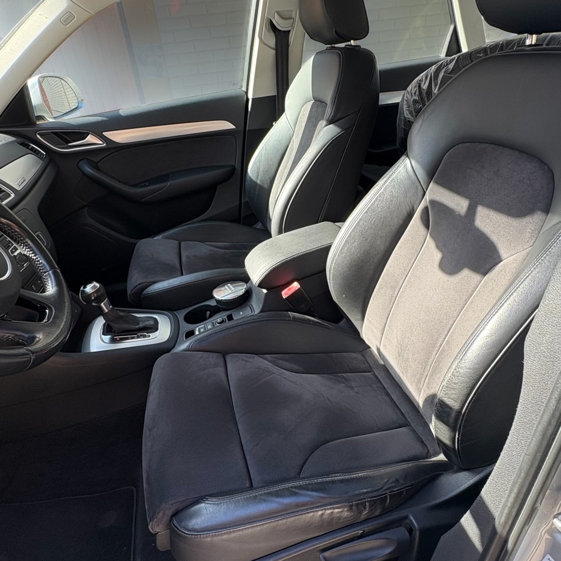 AUDI Q3 2.0 TDI quattro S-tronic-image-6