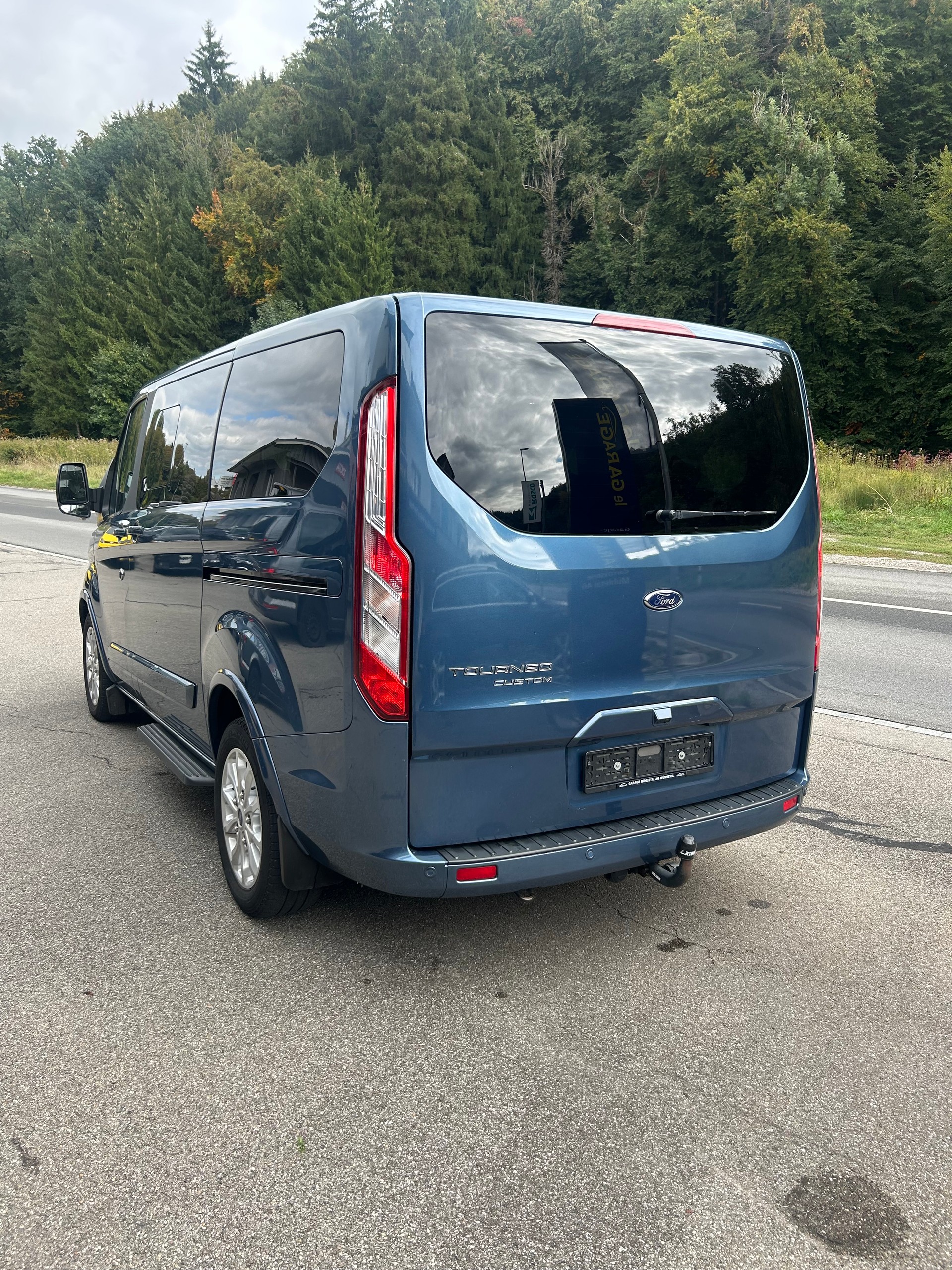 FORD Tourneo Custom 320 L1H1 Titanium X A-image-6