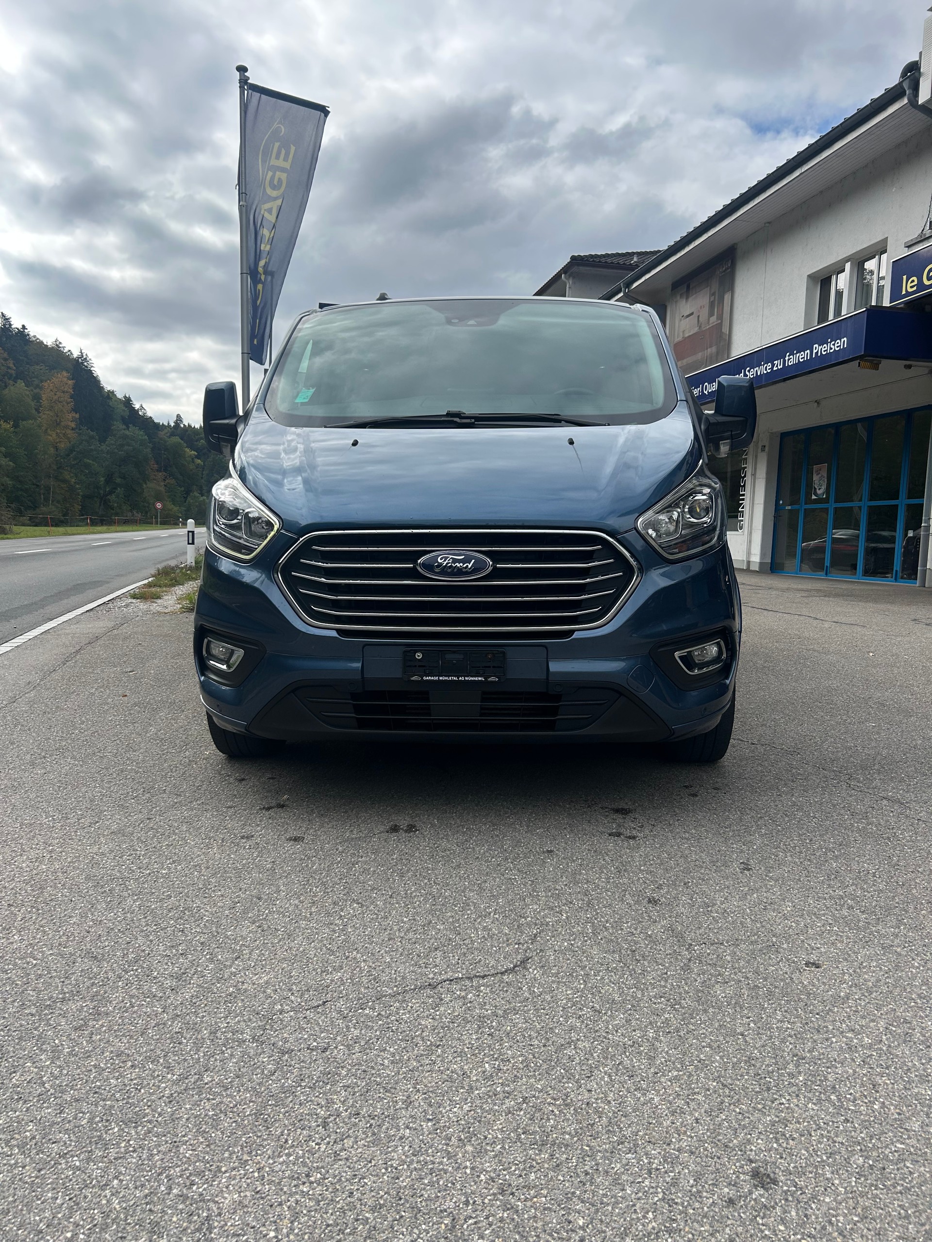 FORD Tourneo Custom 320 L1H1 Titanium X A-image-1