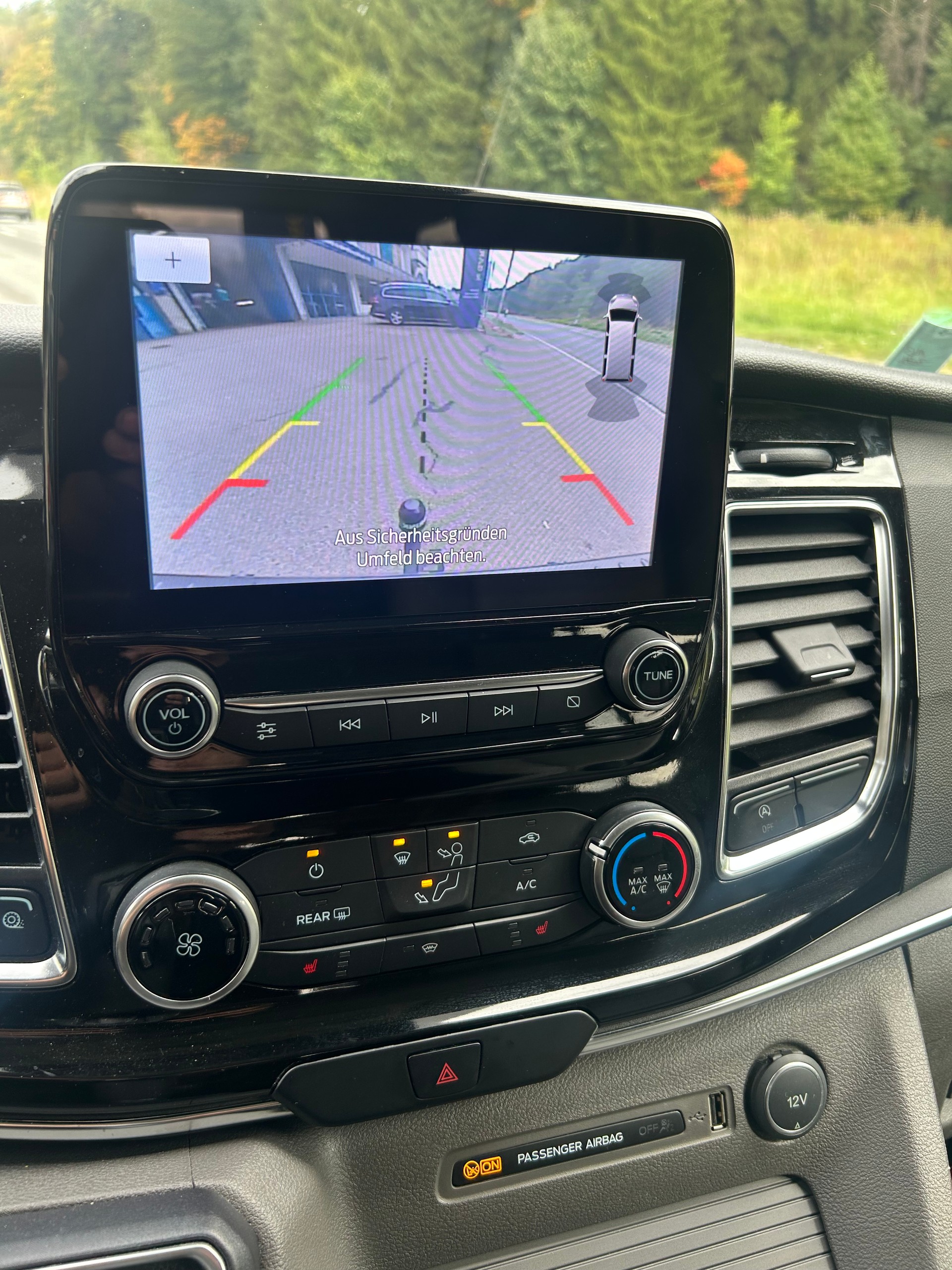 FORD Tourneo Custom 320 L1H1 Titanium X A-image-10