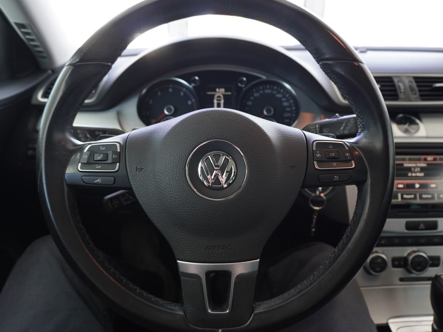VW Passat Variant 1.4 TSI BMT Highline DSG-image-9