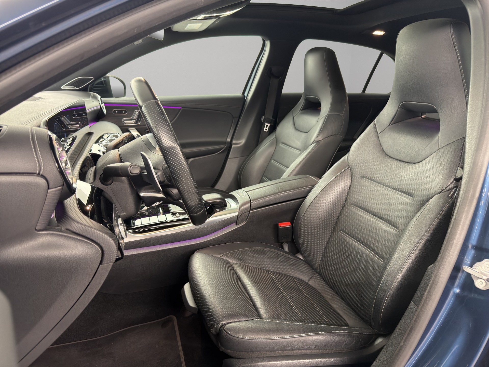 MERCEDES-BENZ A-Klasse A 35 AMG 4matic-image-7