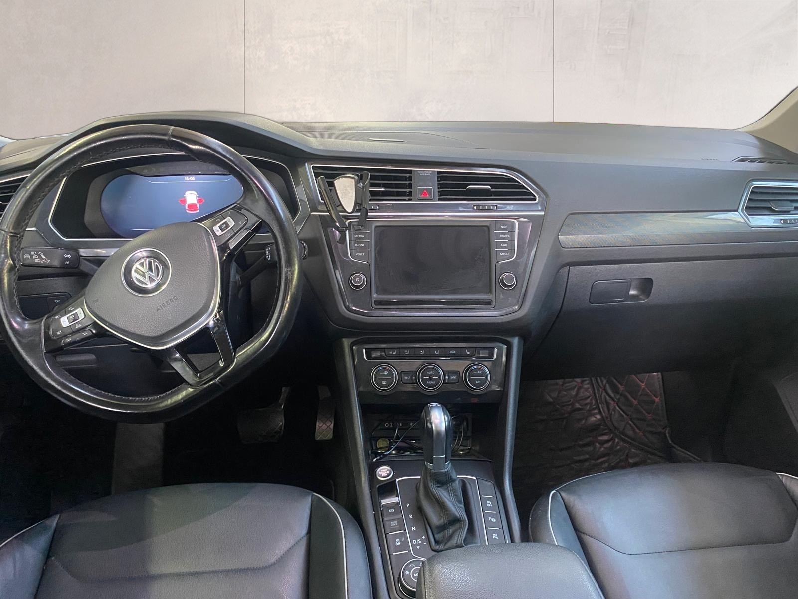 VW Tiguan 2.0 TDI SCR Comfortline 4Motion DSG-image-1