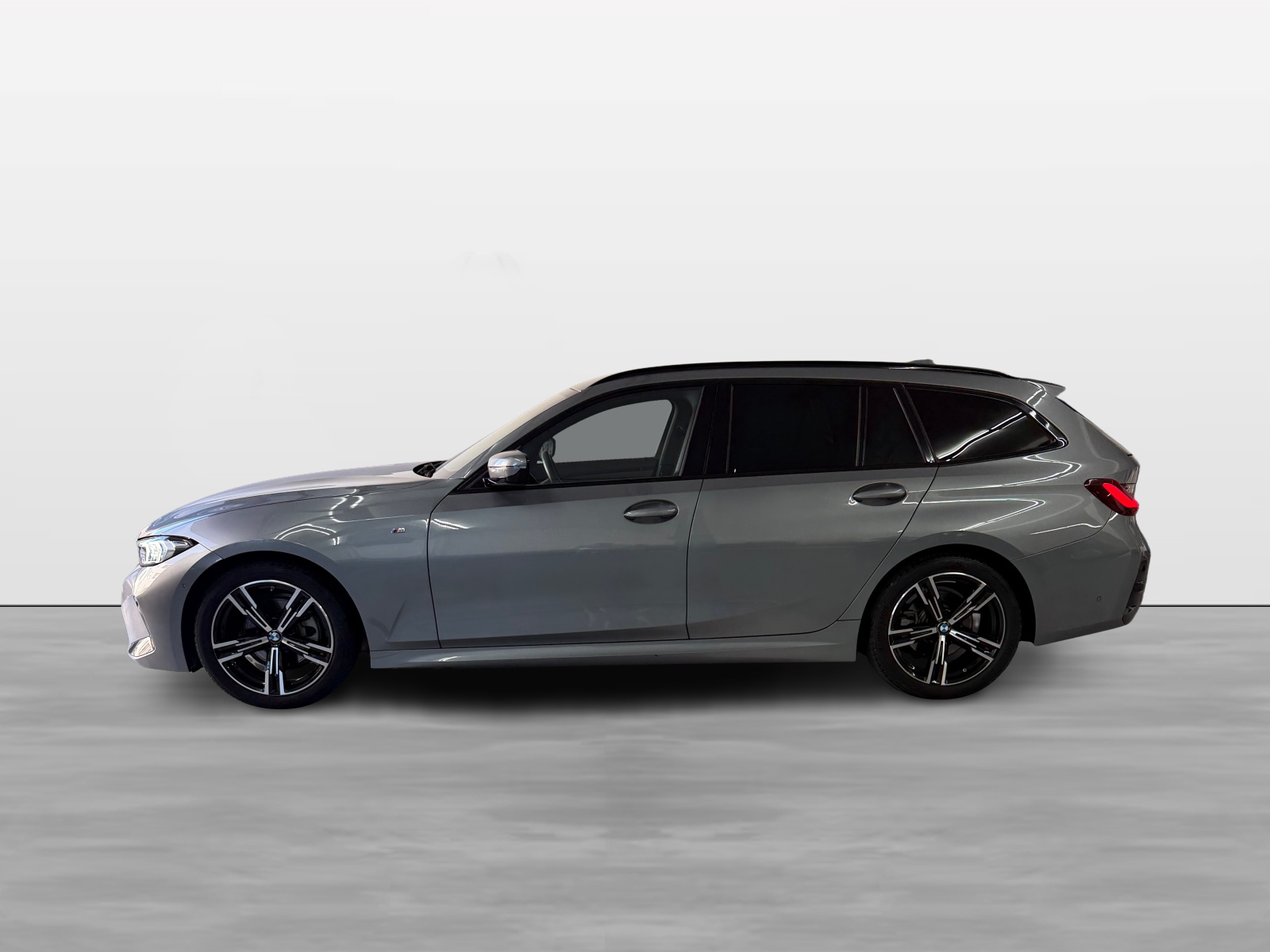 BMW 320d xDrive 48V Touring Steptronic M Sport-image-2