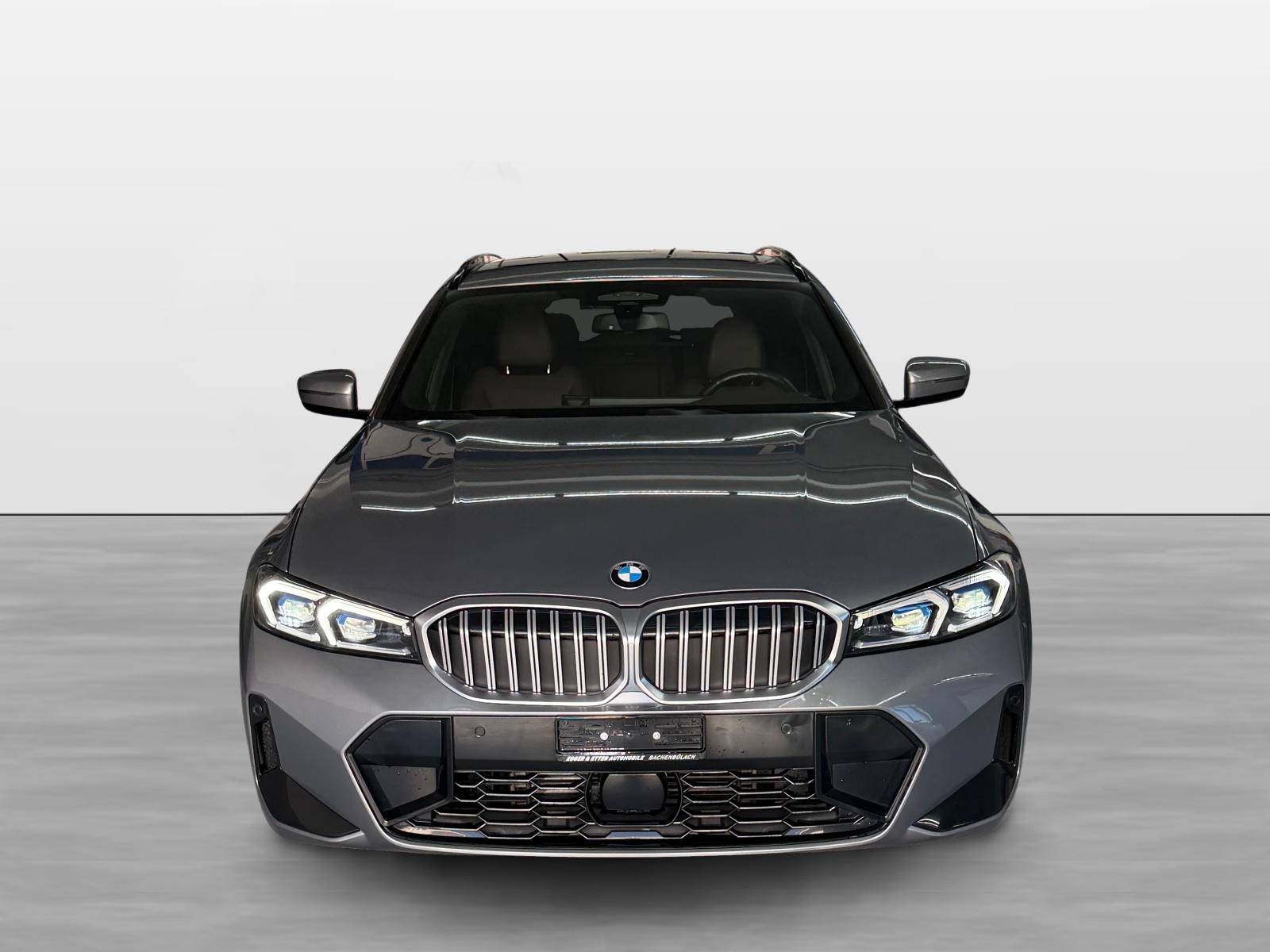 BMW 320d xDrive 48V Touring Steptronic M Sport-image-0