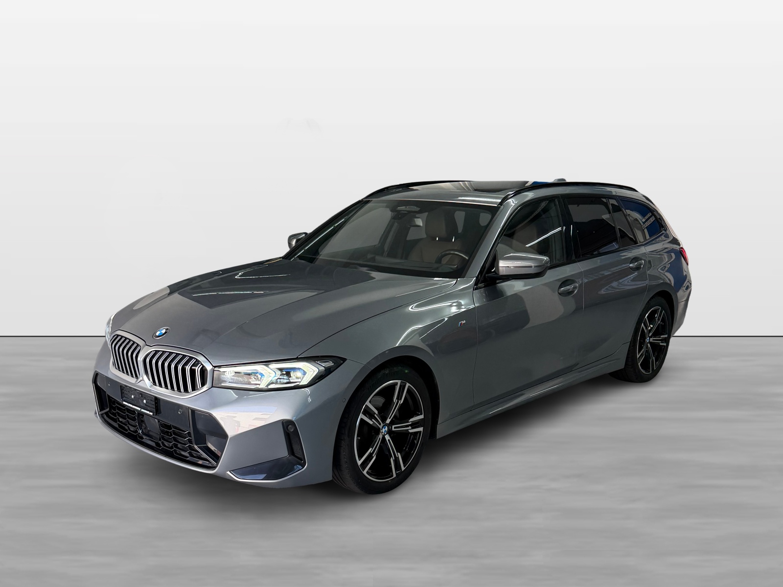 BMW 320d xDrive 48V Touring Steptronic M Sport-image-1
