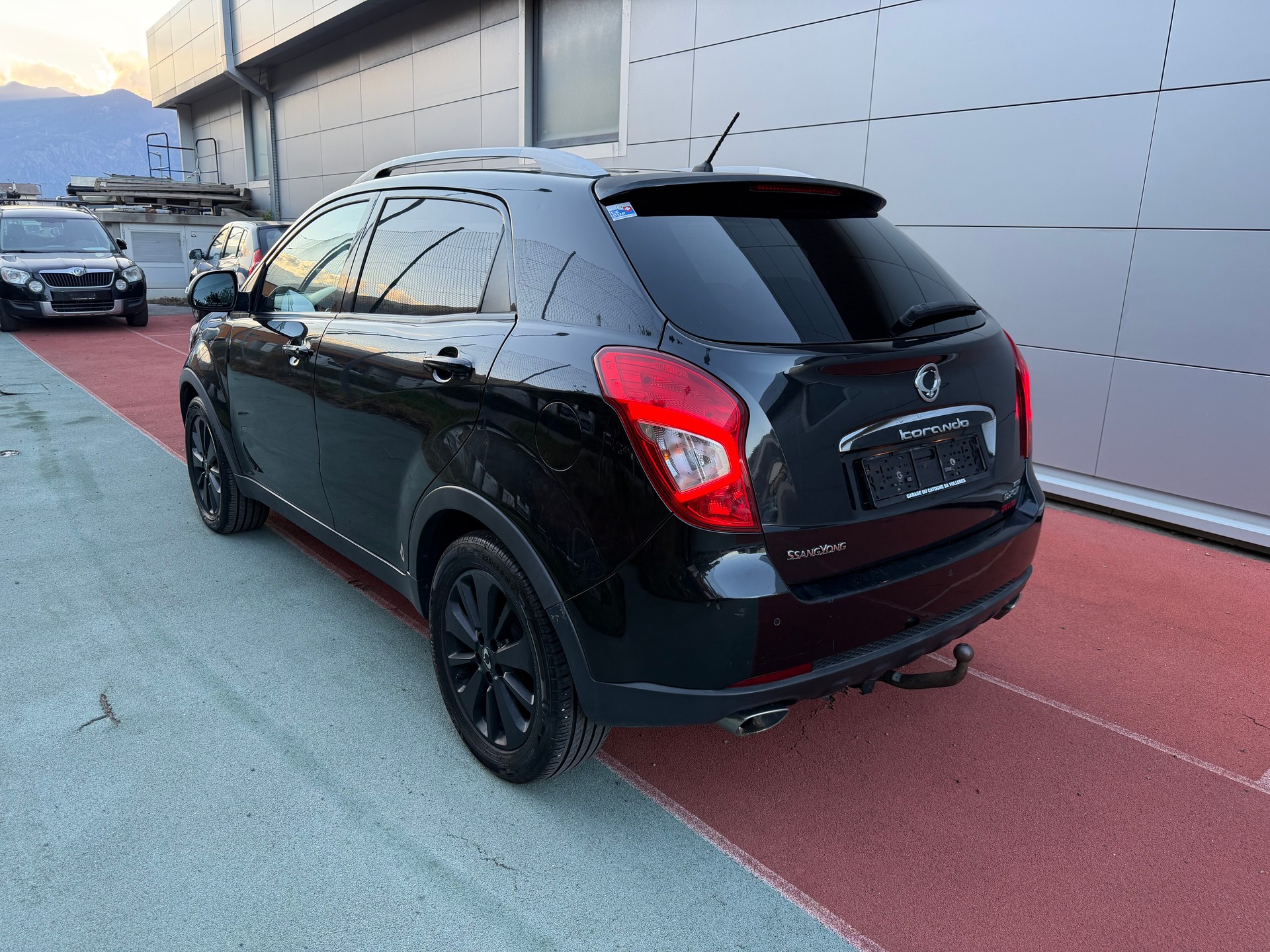 KGM-SsangYong Korando 2.0 e-XDI Quartz 4WD Automatic-image-3